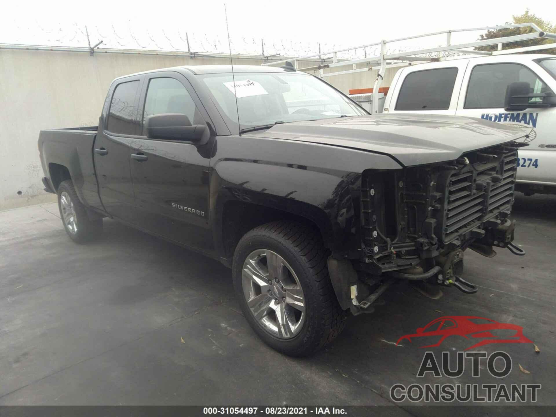 CHEVROLET SILVERADO 1500 2018 - 1GCRCPEH2JZ266798