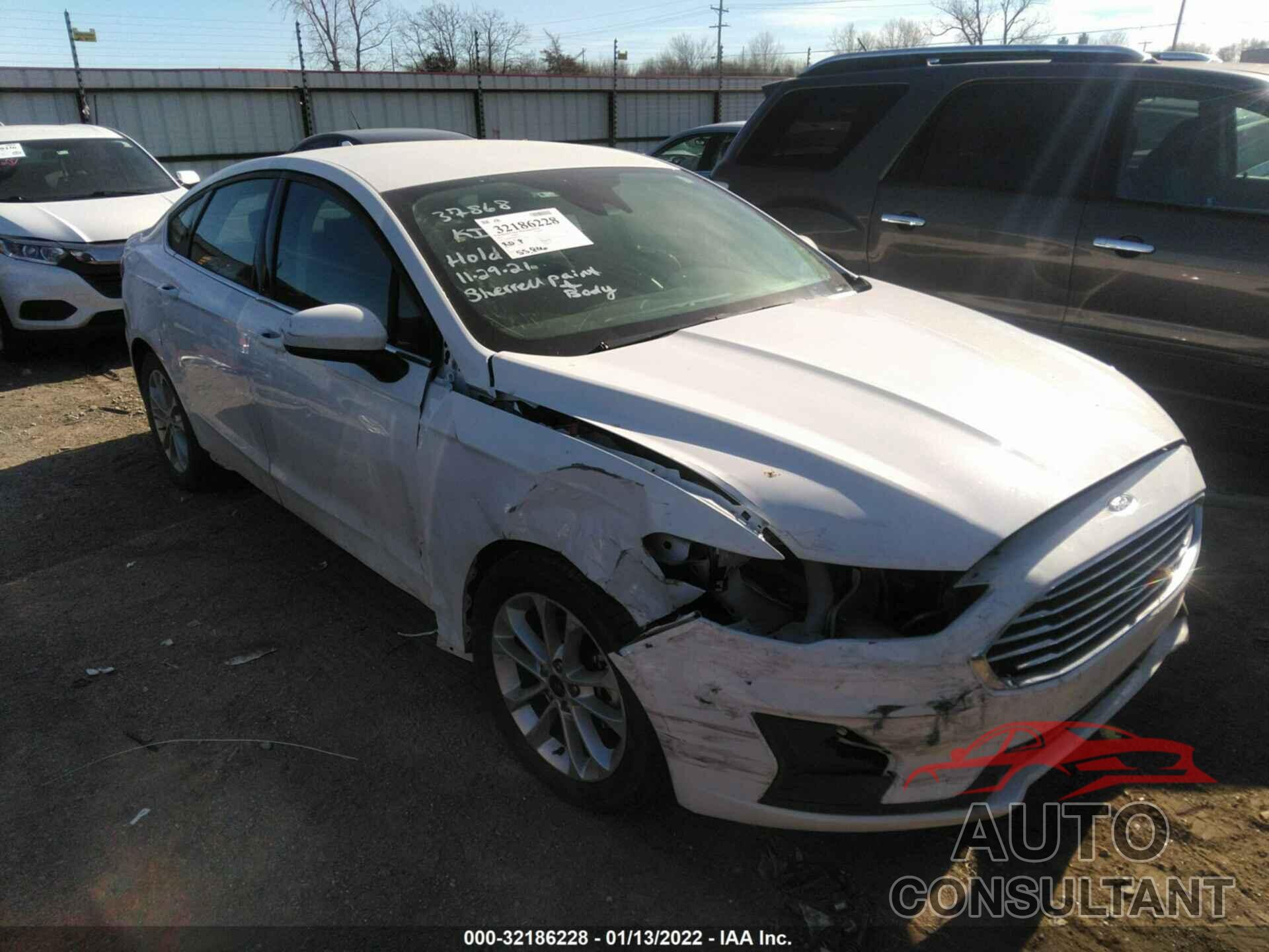 FORD FUSION 2019 - 3FA6P0H75KR154719