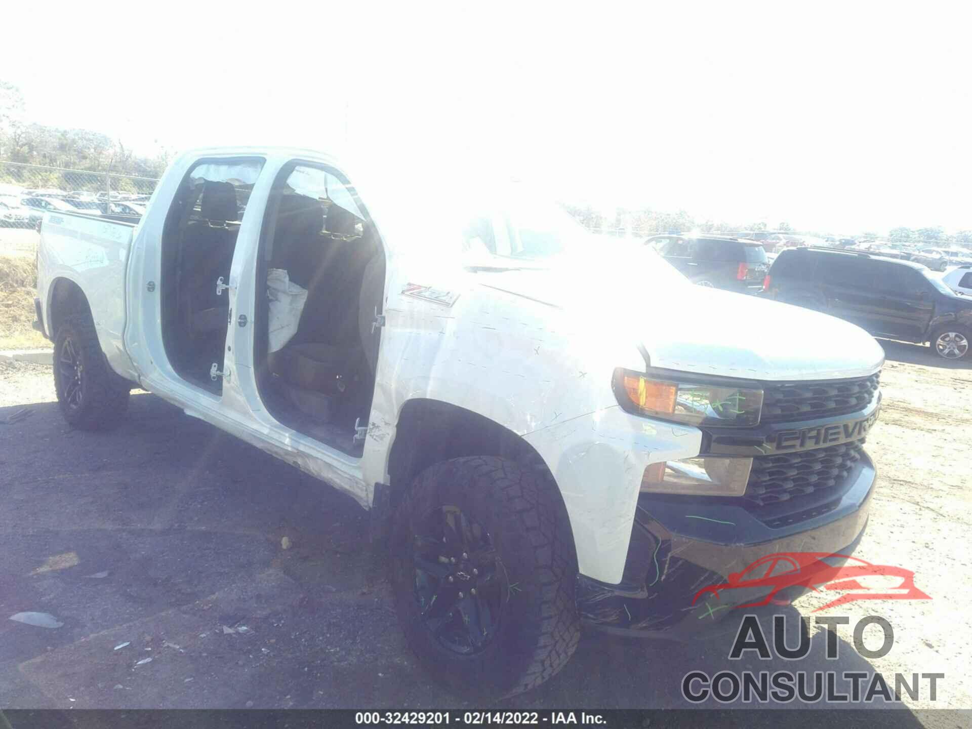 CHEVROLET SILVERADO 1500 2021 - 1GCPYCEF5MZ158146