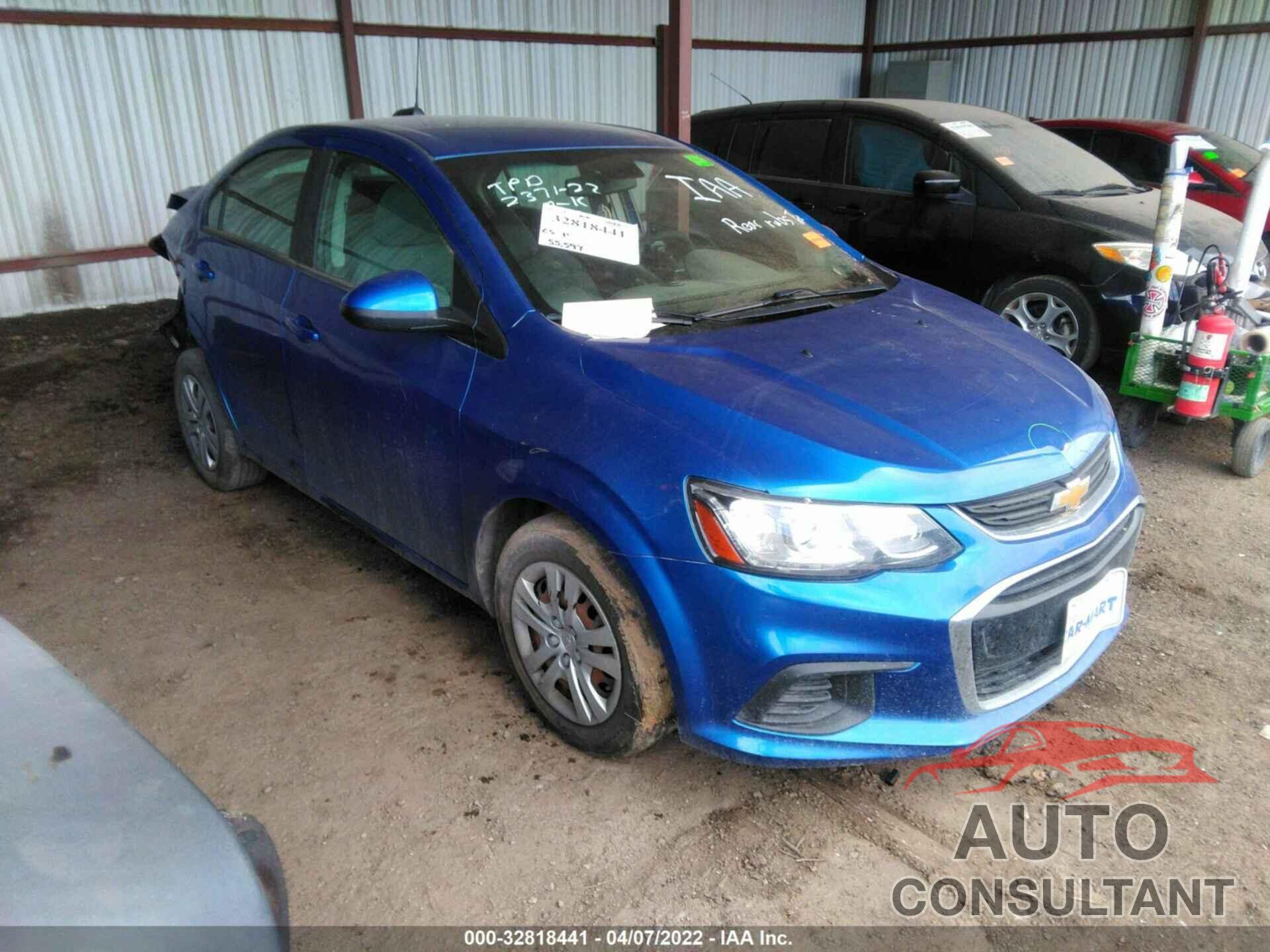 CHEVROLET SONIC 2017 - 1G1JB5SH3H4135534