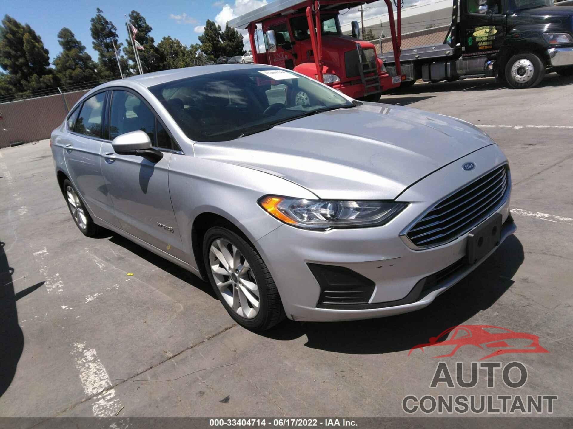 FORD FUSION HYBRID 2019 - 3FA6P0LU9KR204910