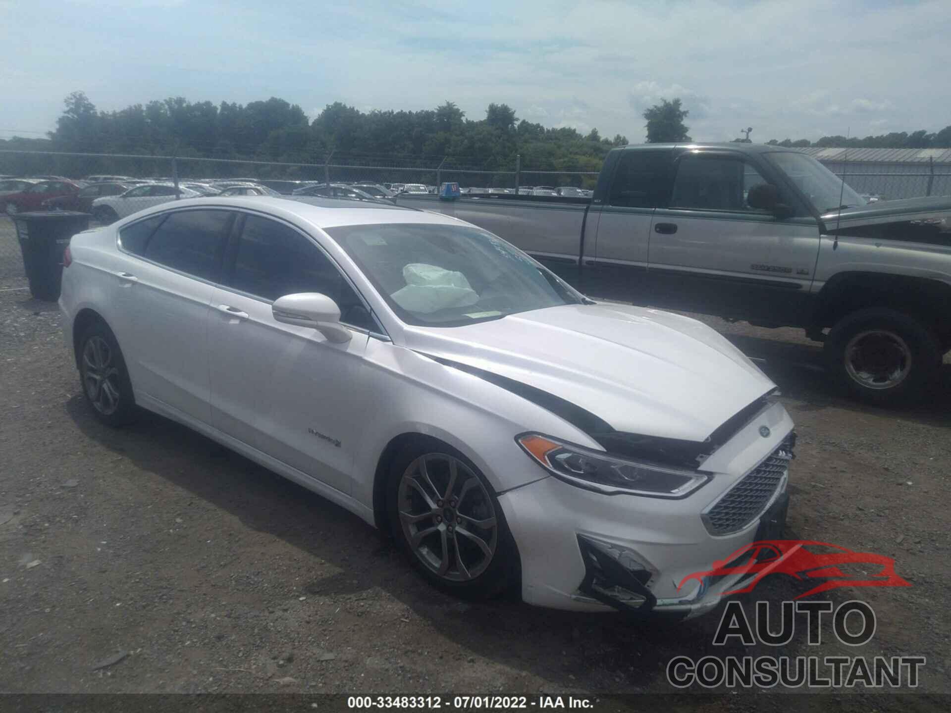 FORD FUSION HYBRID 2019 - 3FA6P0RU9KR194516