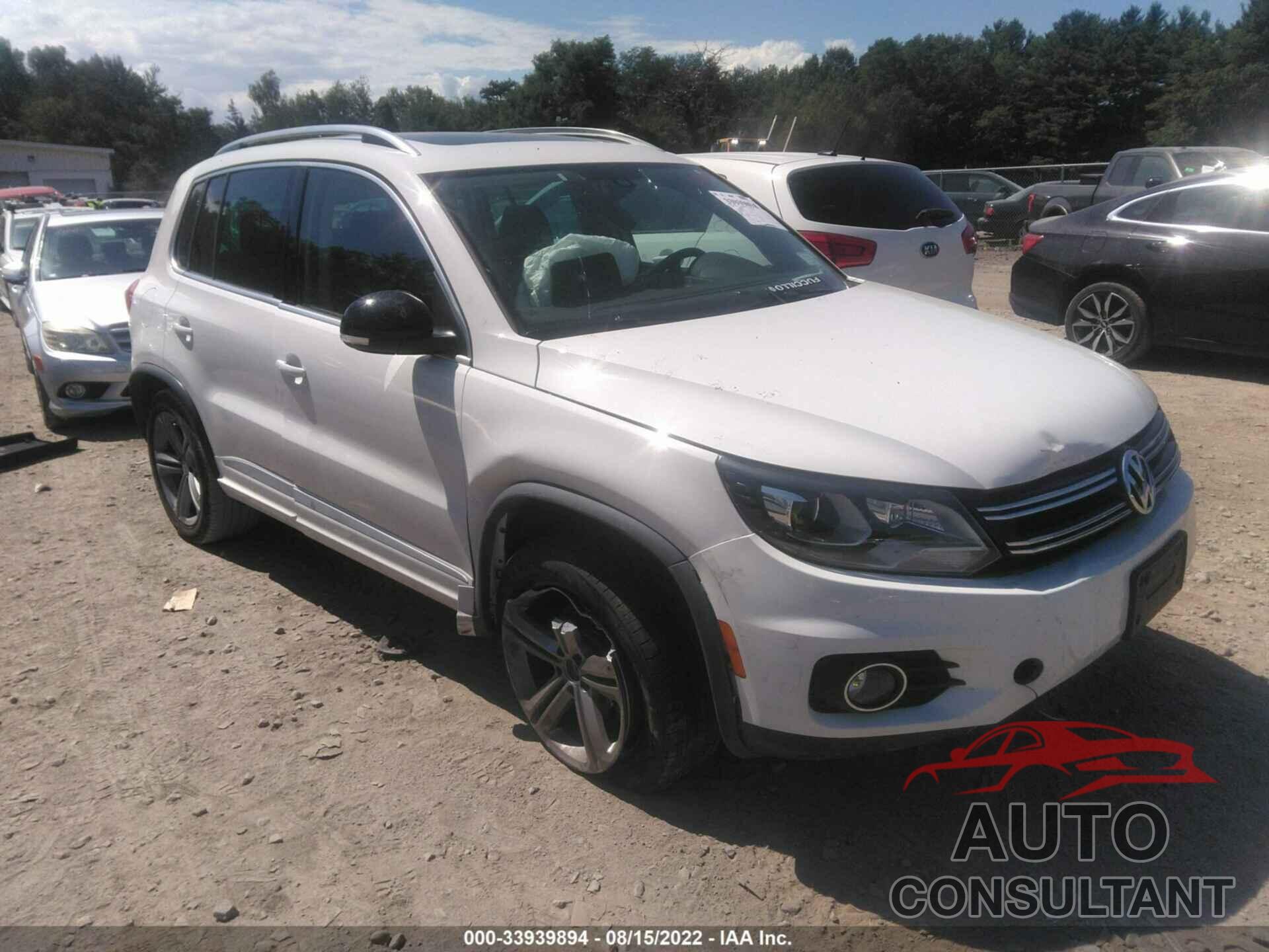 VOLKSWAGEN TIGUAN 2017 - WVGUV7AX3HK012341