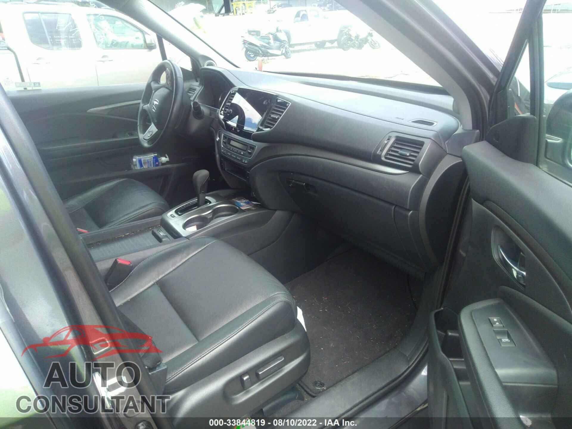 HONDA PILOT 2019 - 5FNYF5H56KB011135