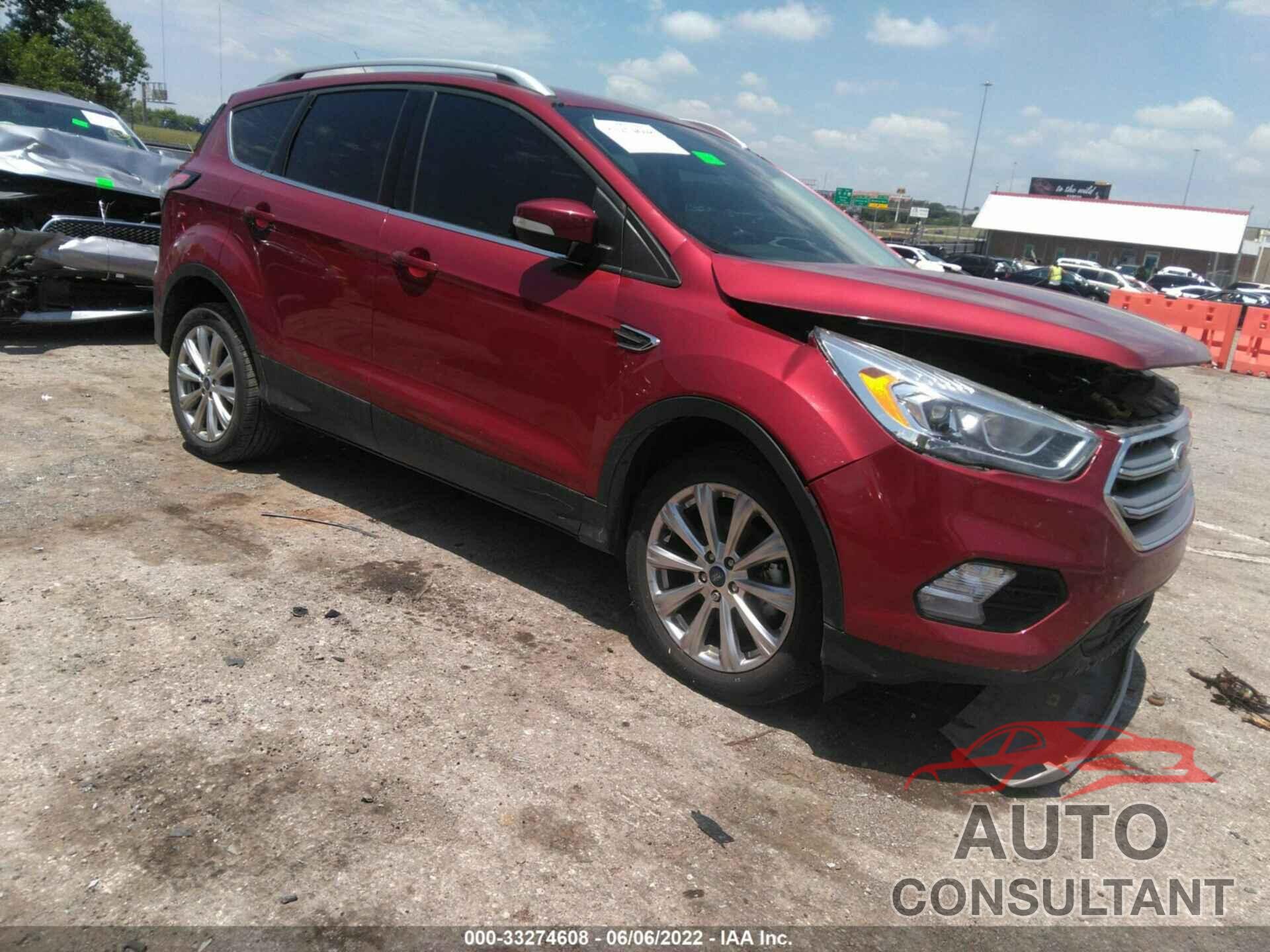 FORD ESCAPE 2017 - 1FMCU0JD8HUE54077