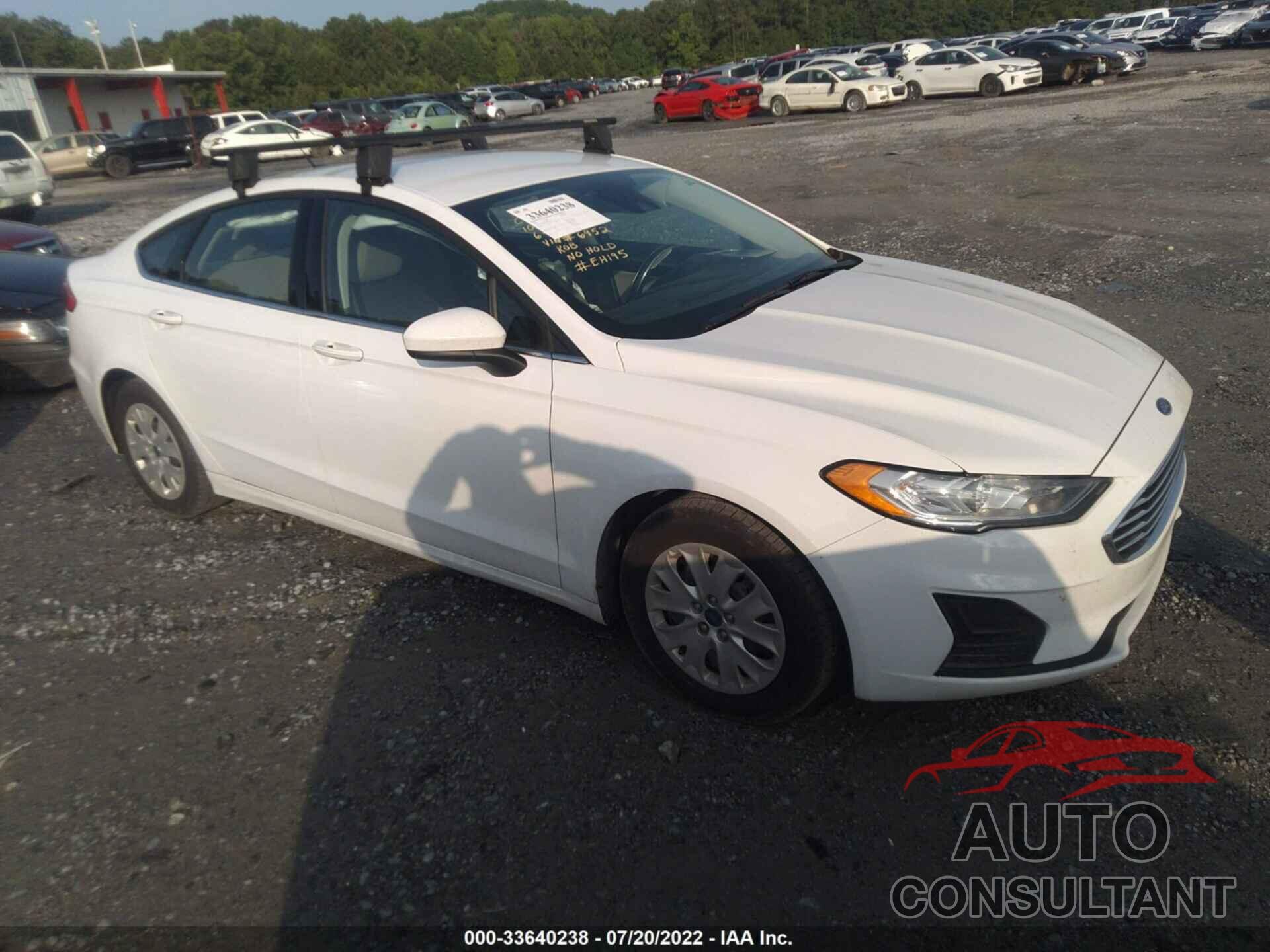 FORD FUSION 2019 - 3FA6P0G71KR126952