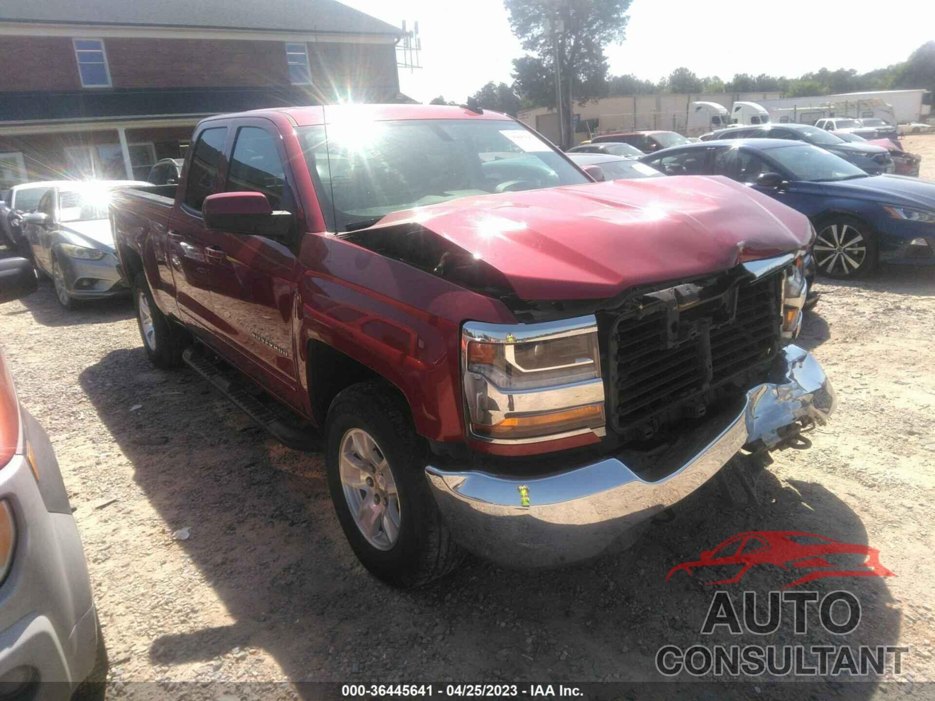 CHEVROLET SILVERADO 1500 2018 - 1GCVKREH7JZ313336