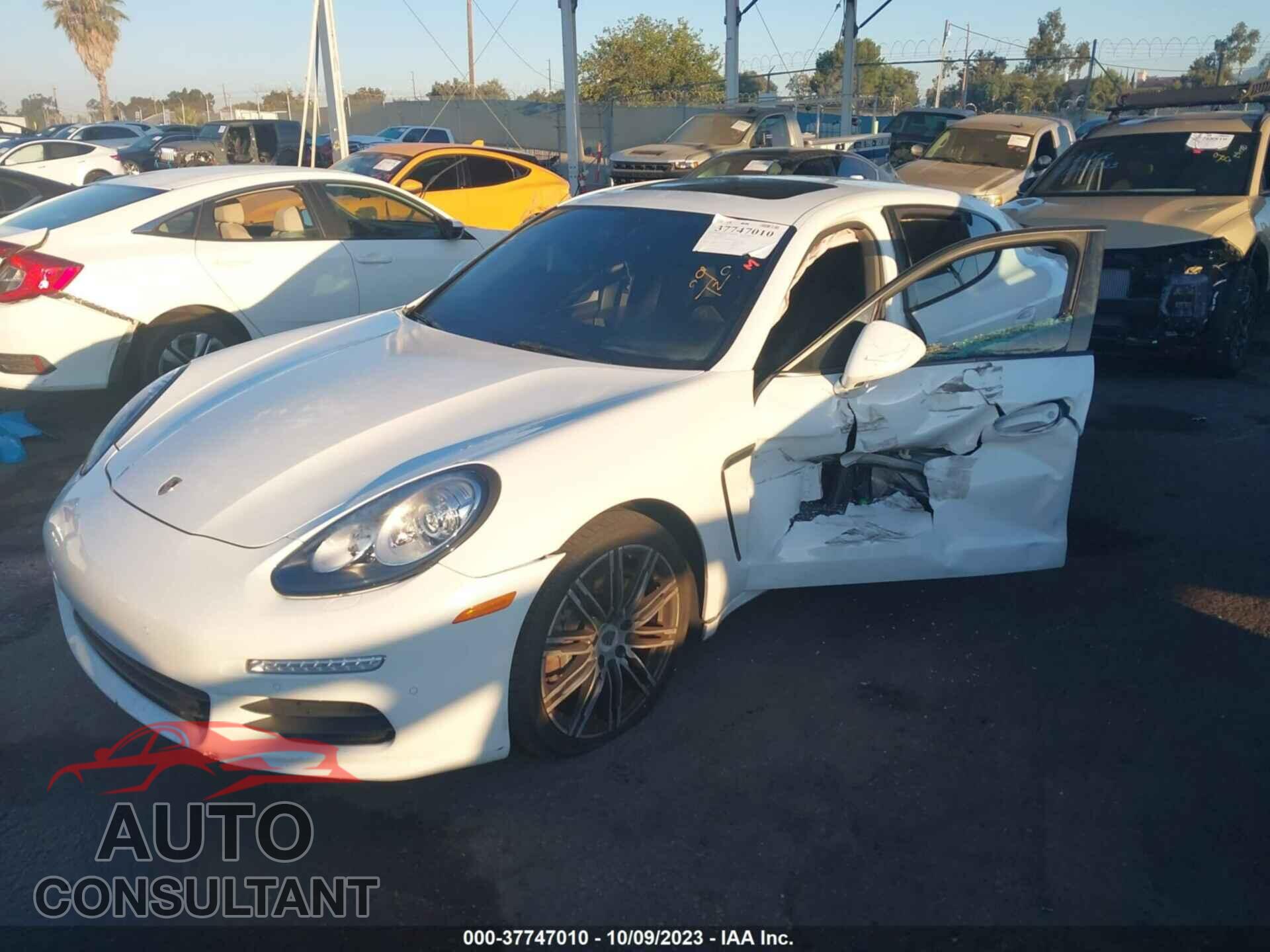 PORSCHE PANAMERA 2015 - WP0AA2A72FL005751