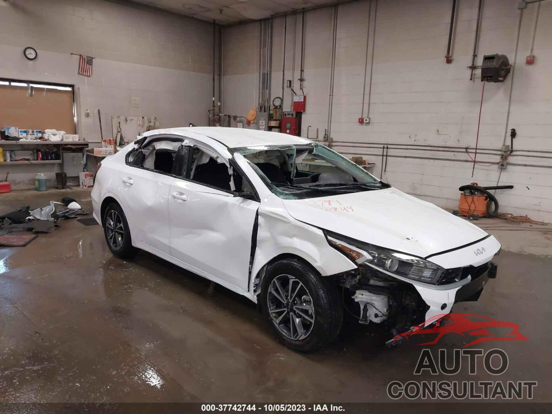 KIA FORTE 2023 - 3KPF24AD0PE505518