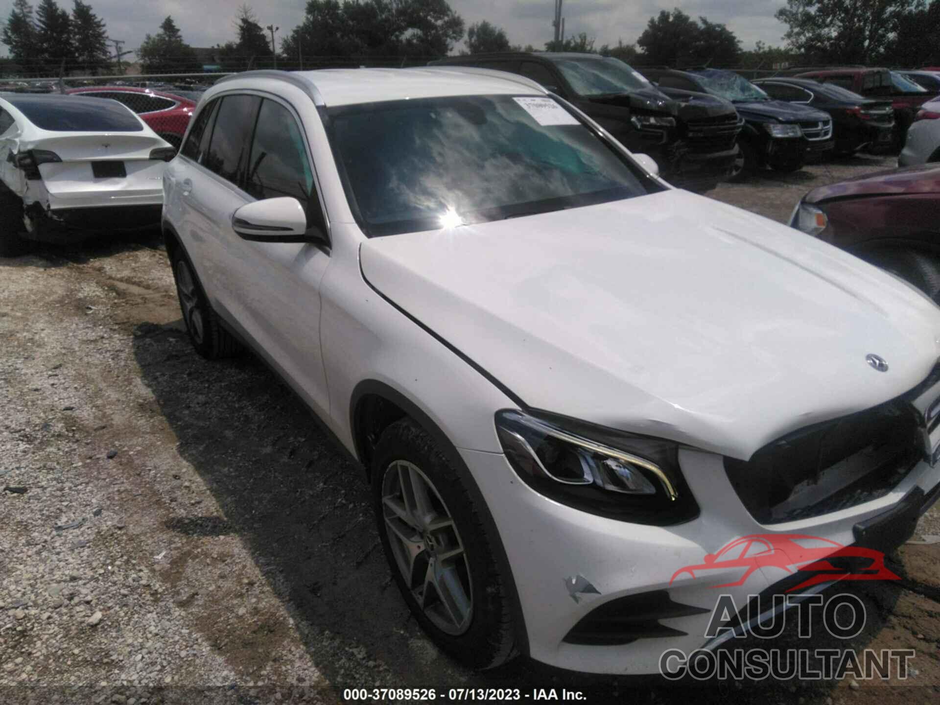 MERCEDES-BENZ GLC 300 2018 - WDC0G4JB9JV017185
