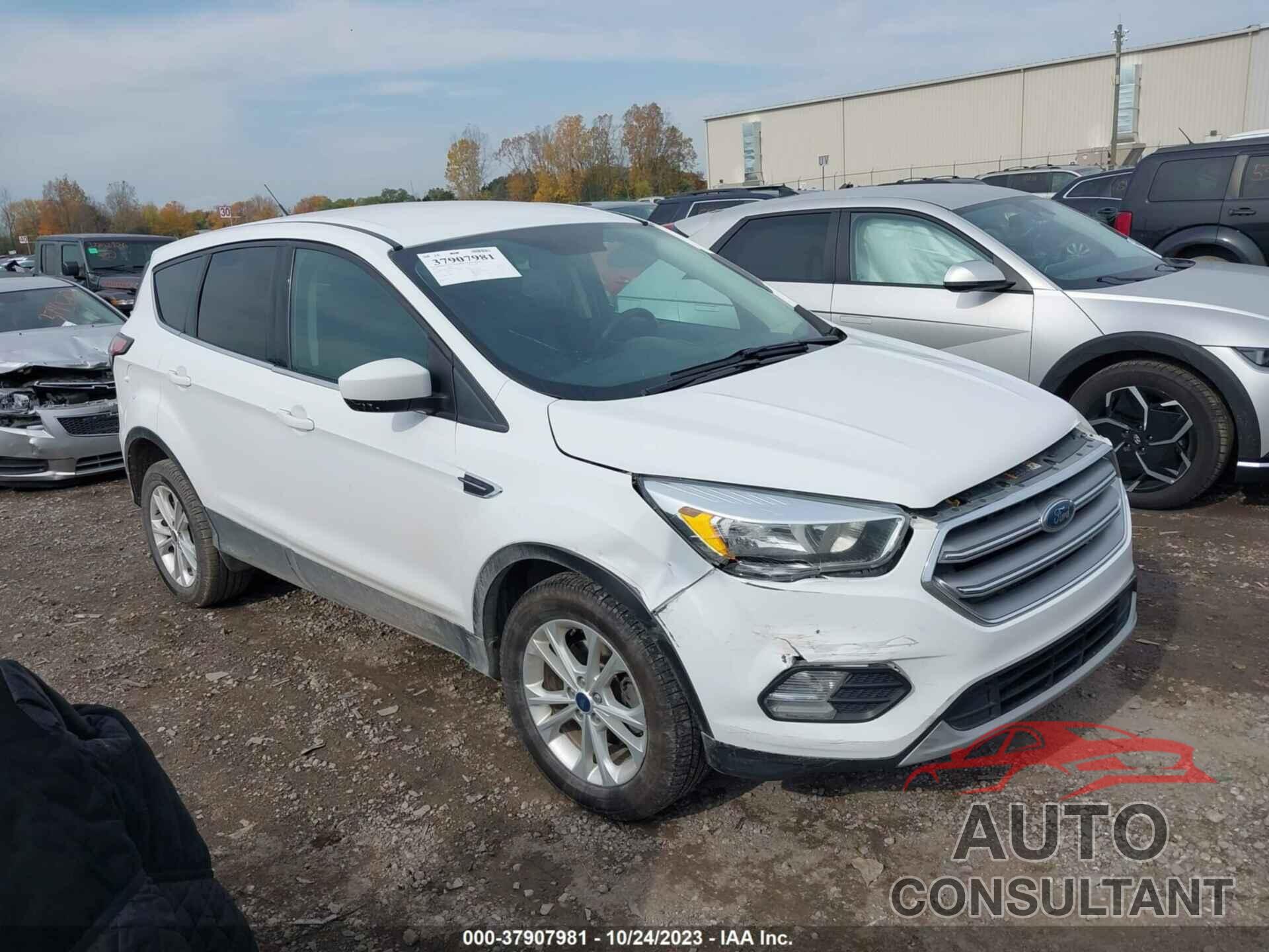 FORD ESCAPE 2017 - 1FMCU0GD3HUE91366