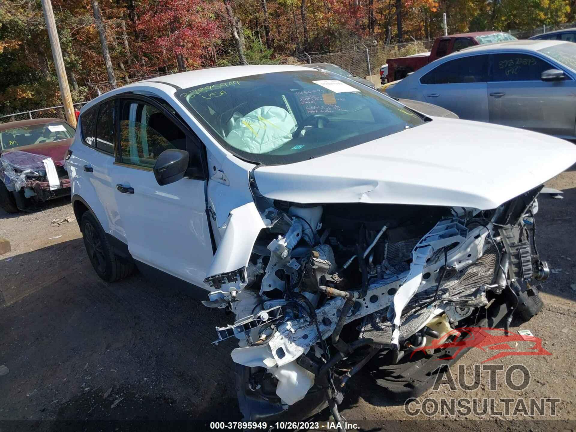 FORD ESCAPE 2018 - 1FMCU0GD9JUC64835