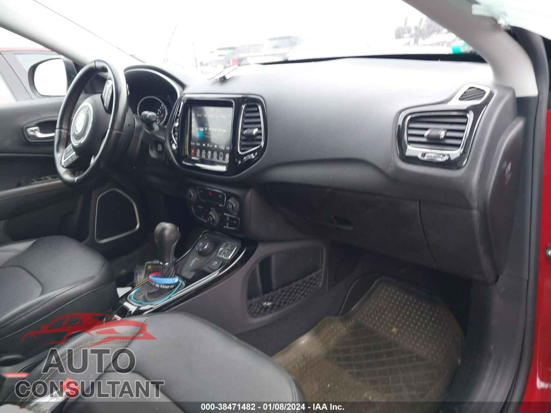 JEEP COMPASS 2020 - 3C4NJDCB3LT251304