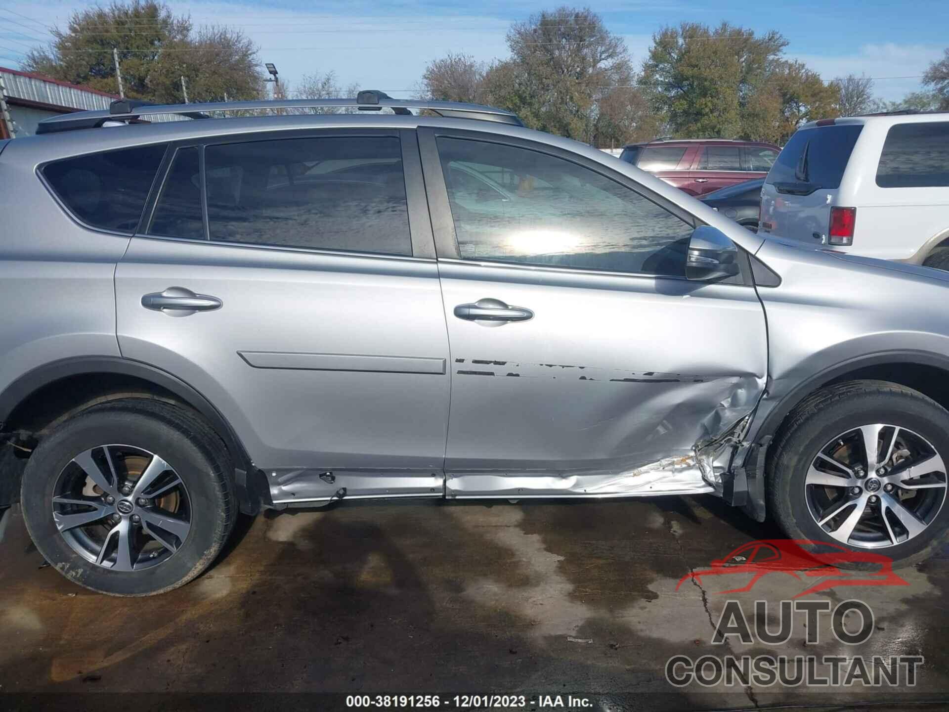 TOYOTA RAV4 2018 - 2T3WFREV0JW425703