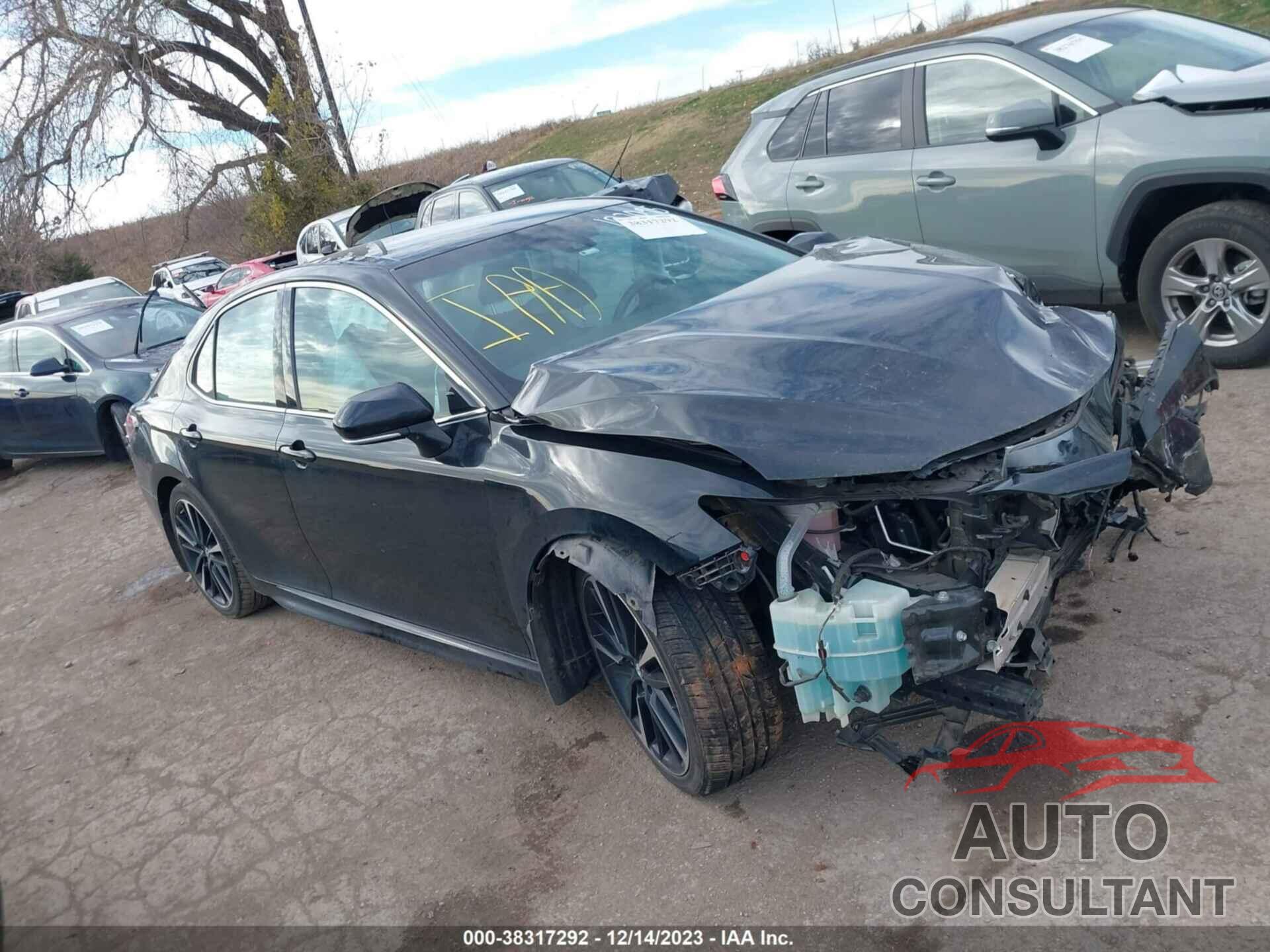 TOYOTA CAMRY 2018 - 4T1B61HK7JU102095
