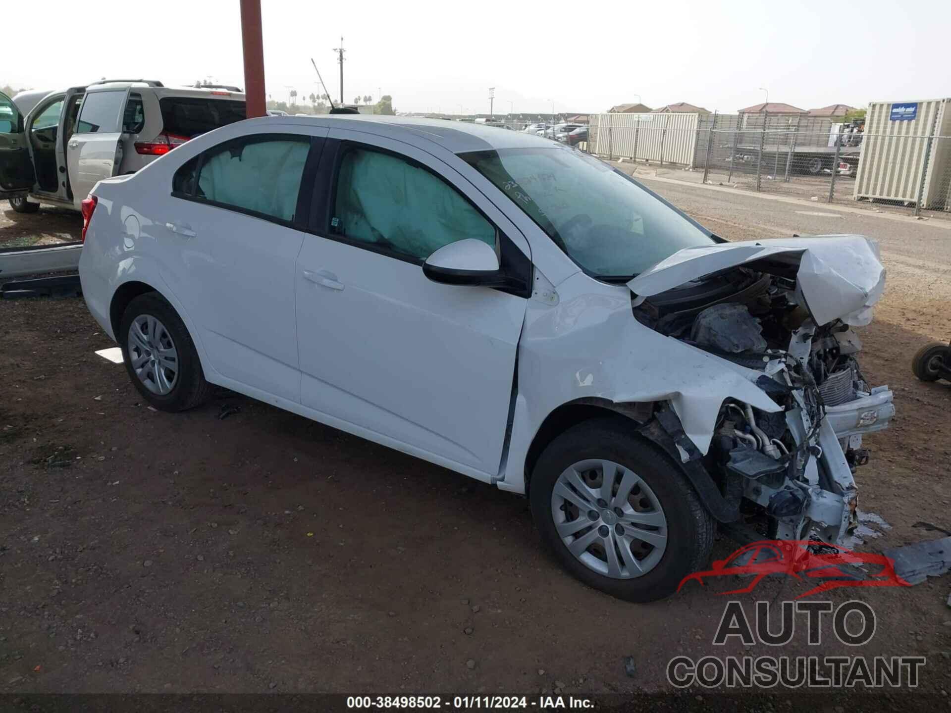 CHEVROLET SONIC 2018 - 1G1JB5SG9J4114054