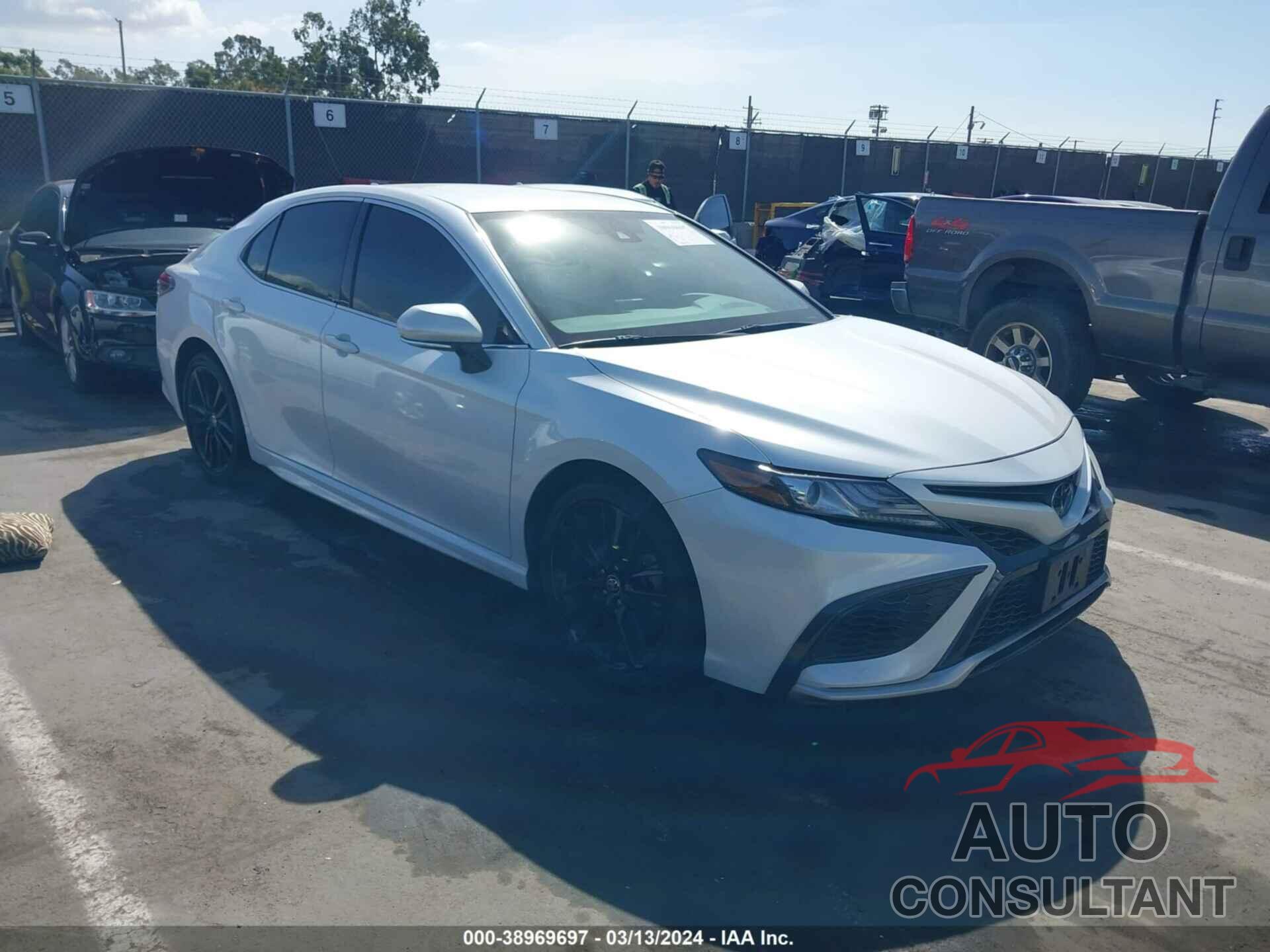 TOYOTA CAMRY 2021 - 4T1K61AK0MU583287
