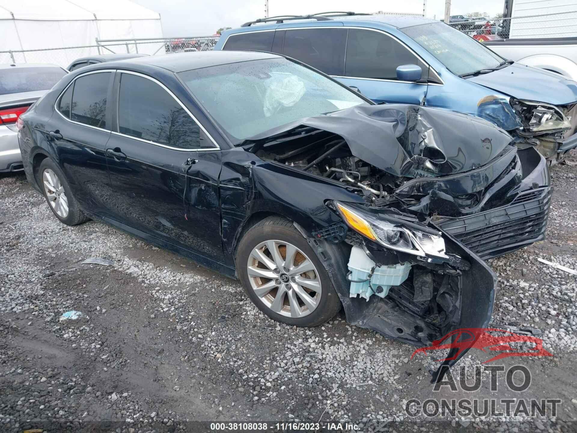 TOYOTA CAMRY 2018 - 4T1B11HK6JU616454