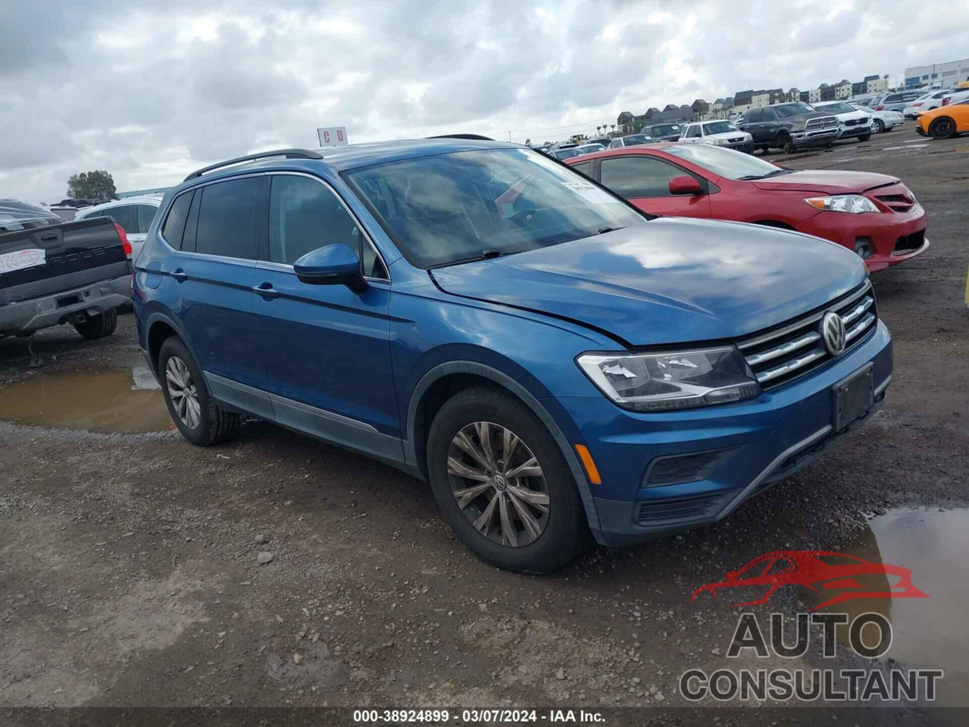 VOLKSWAGEN TIGUAN 2018 - 3VV3B7AX2JM058431