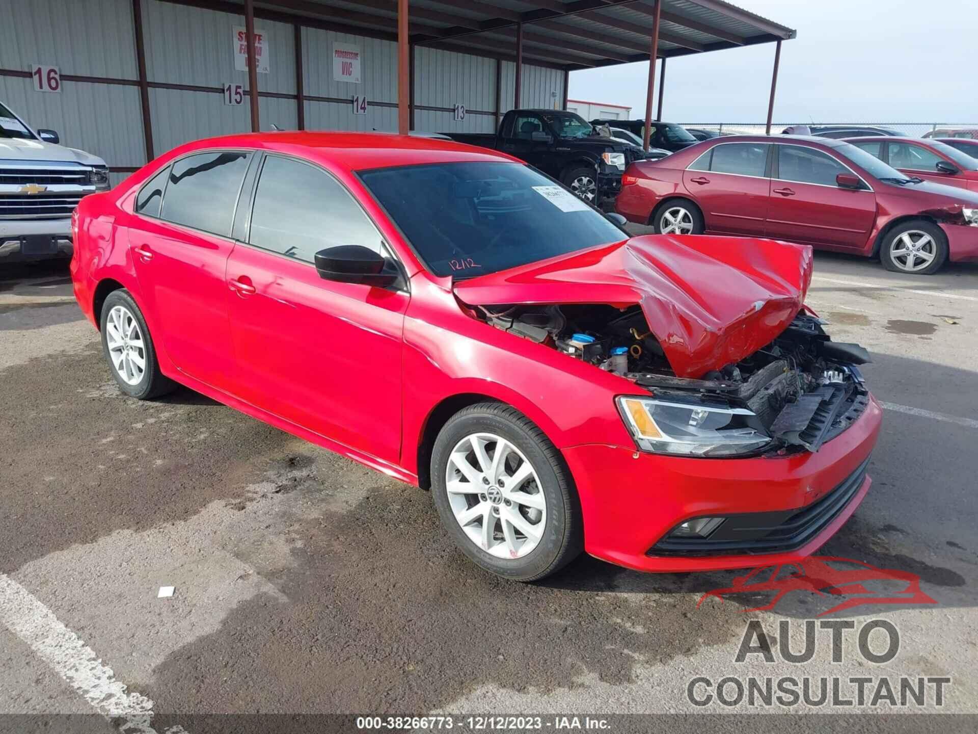 VOLKSWAGEN JETTA 2015 - 3VWD17AJ8FM286696