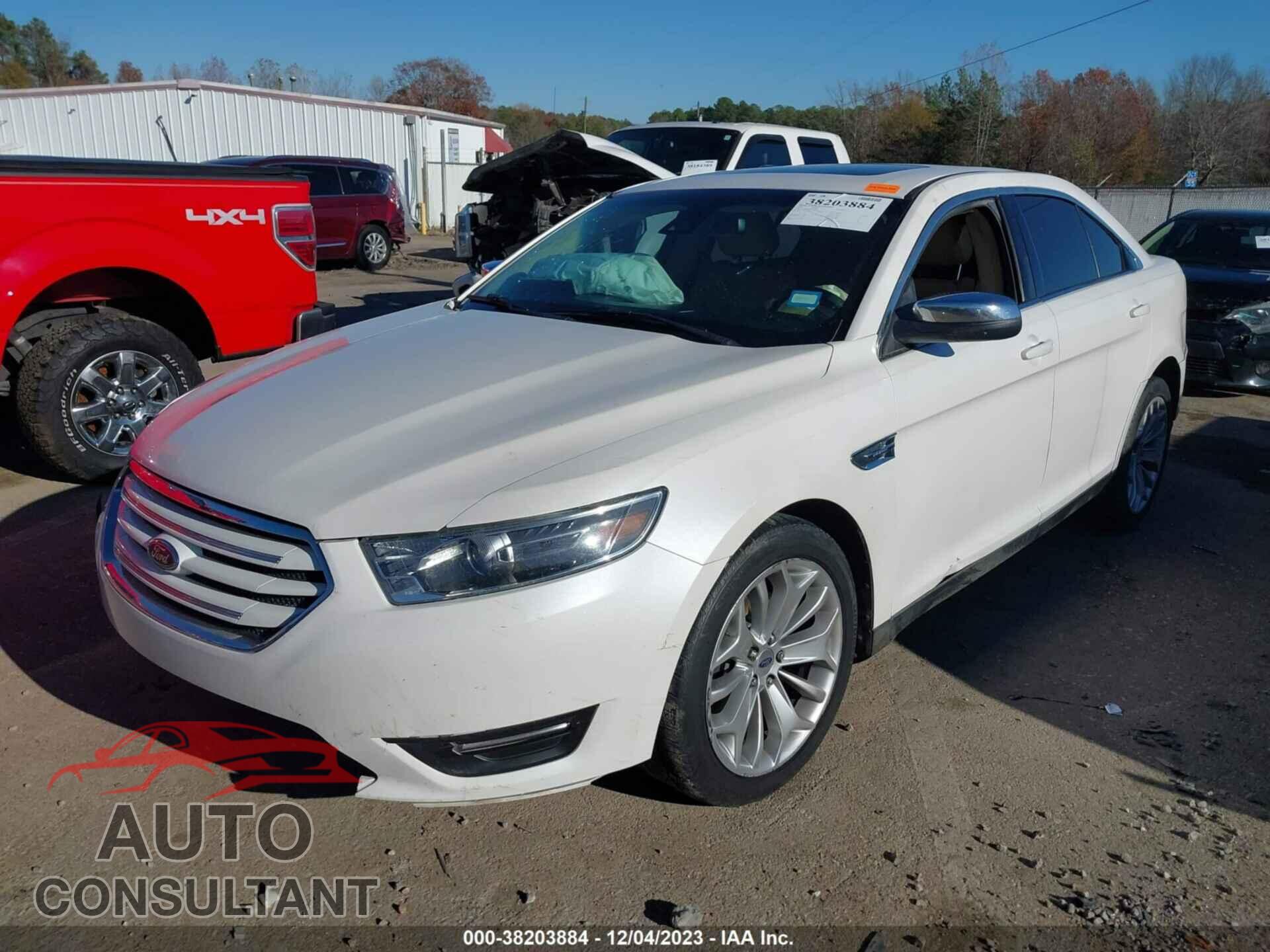 FORD TAURUS 2018 - 1FAHP2F85JG110192