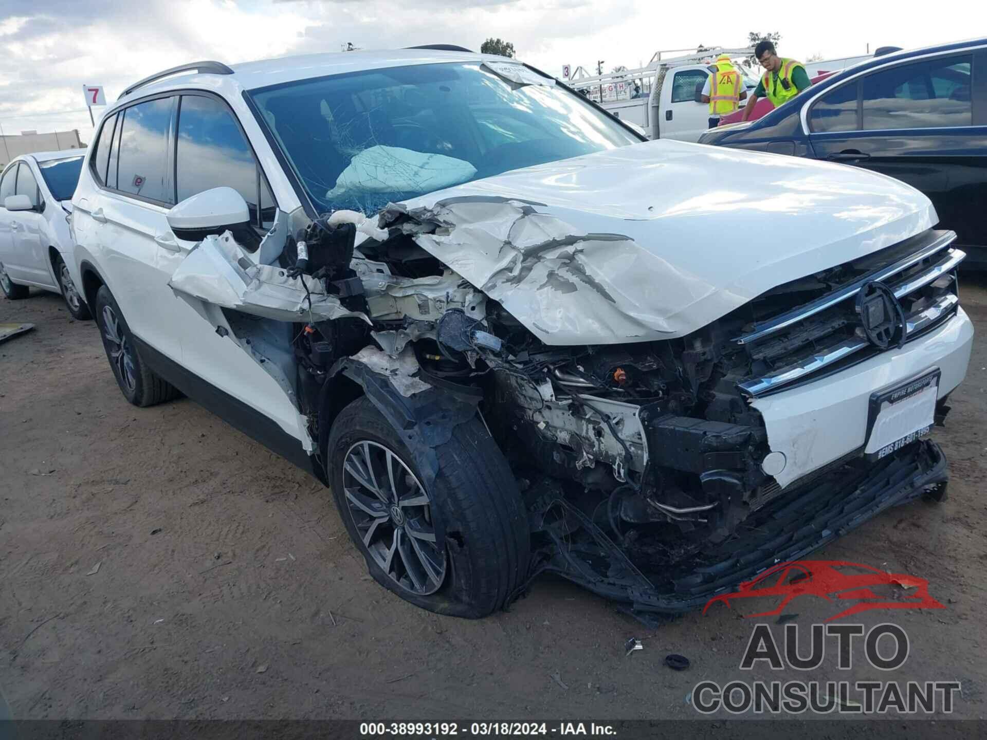 VOLKSWAGEN TIGUAN 2021 - 3VV1B7AX2MM108434