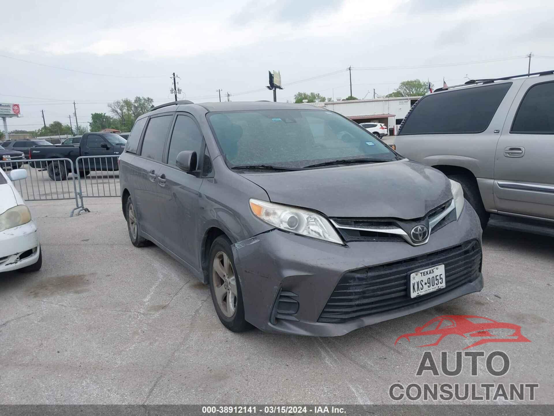 TOYOTA SIENNA 2018 - 5TDKZ3DC2JS915905