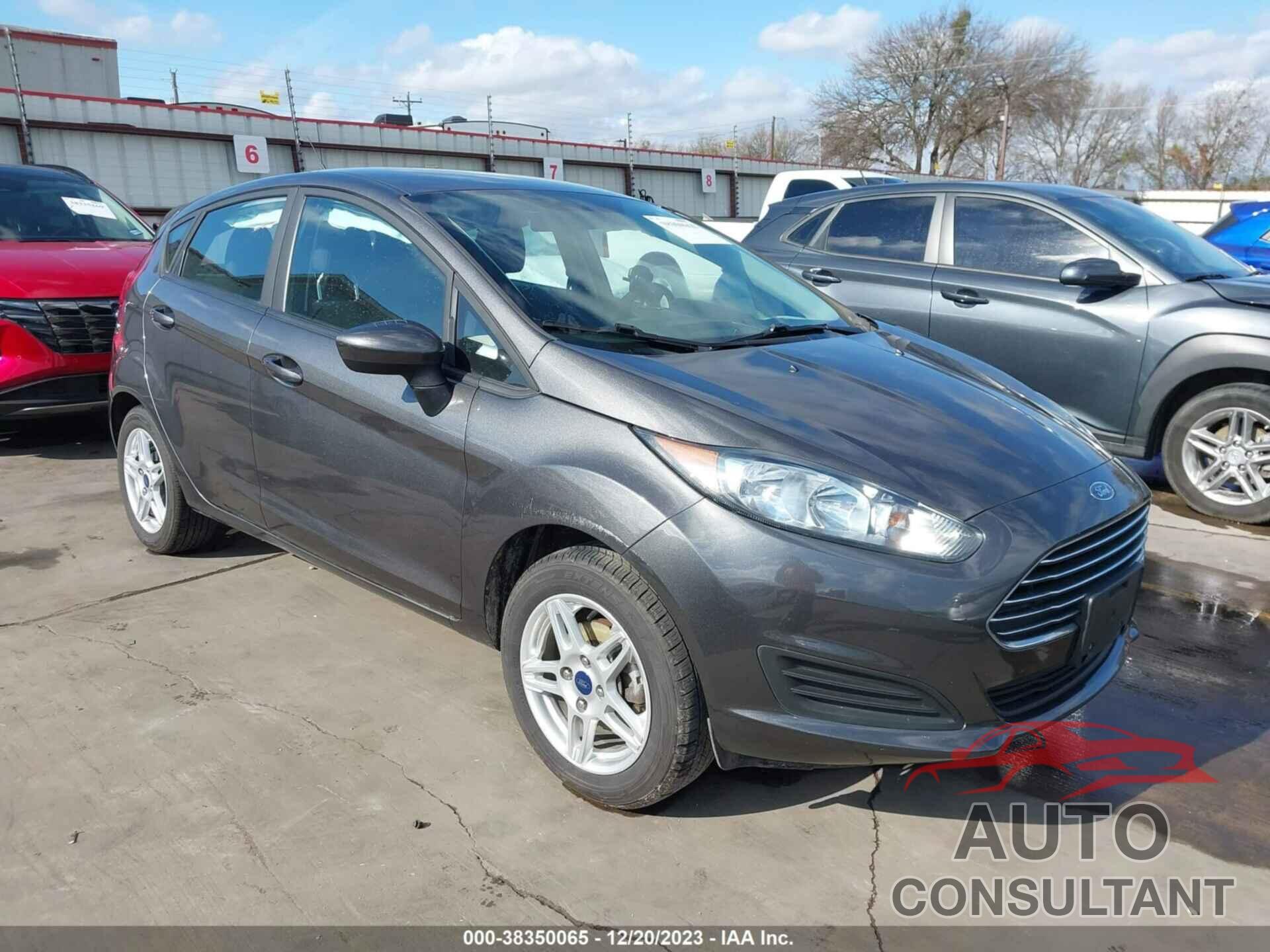 FORD FIESTA 2018 - 3FADP4EJ0JM136400