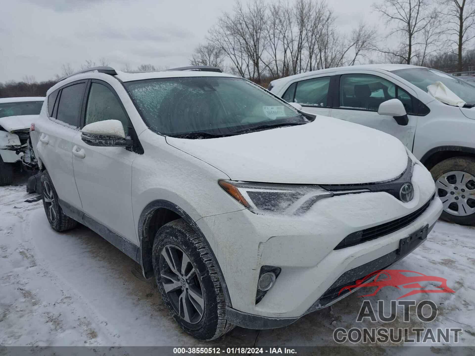 TOYOTA RAV4 2018 - JTMRFREV7JJ185609