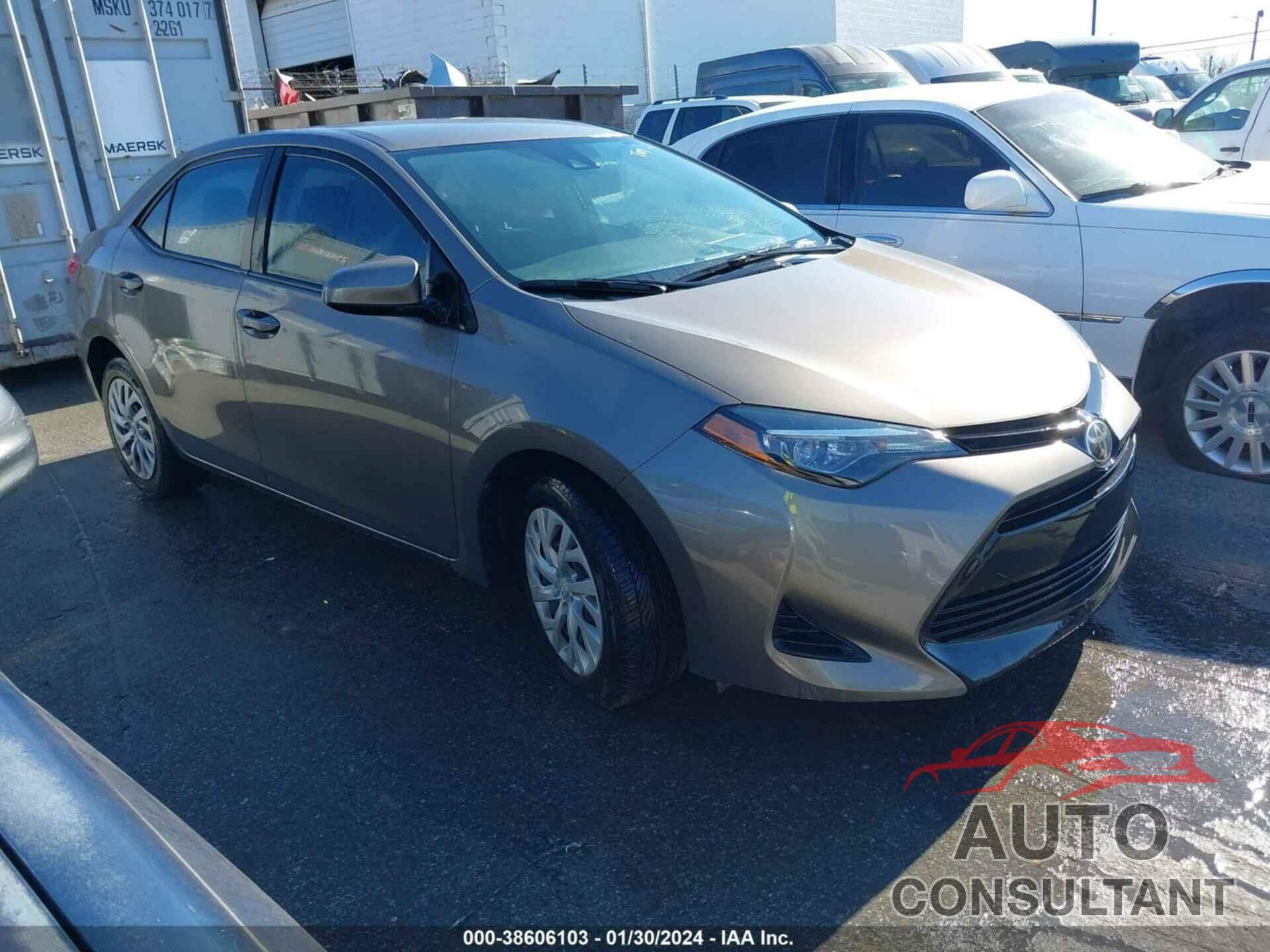 TOYOTA COROLLA 2018 - 2T1BURHE5JC030426