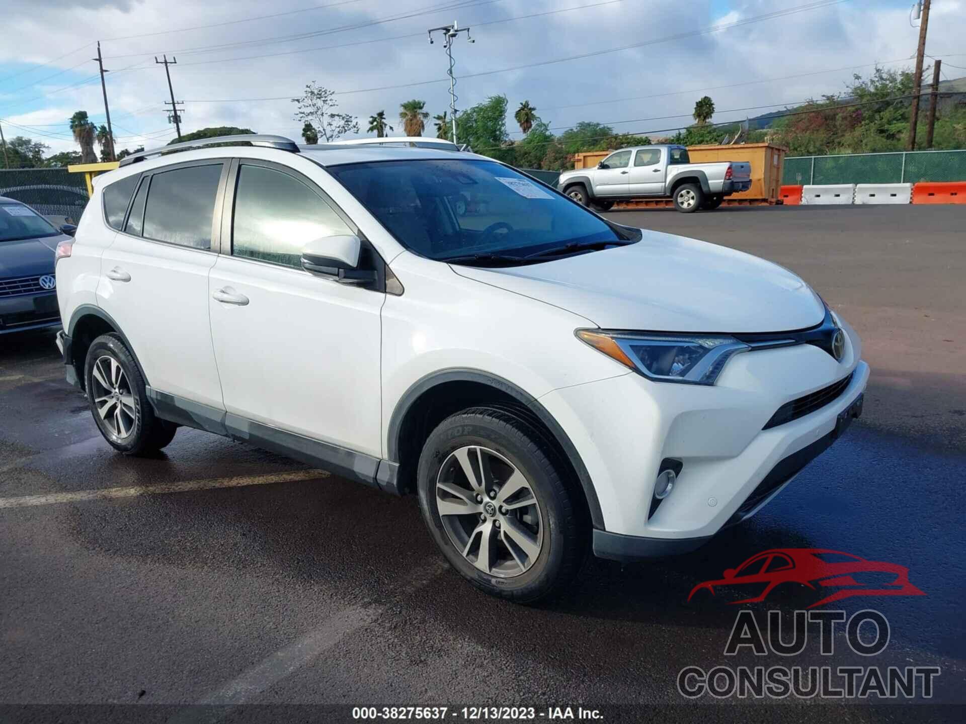 TOYOTA RAV4 2018 - JTMWFREV5JJ212826