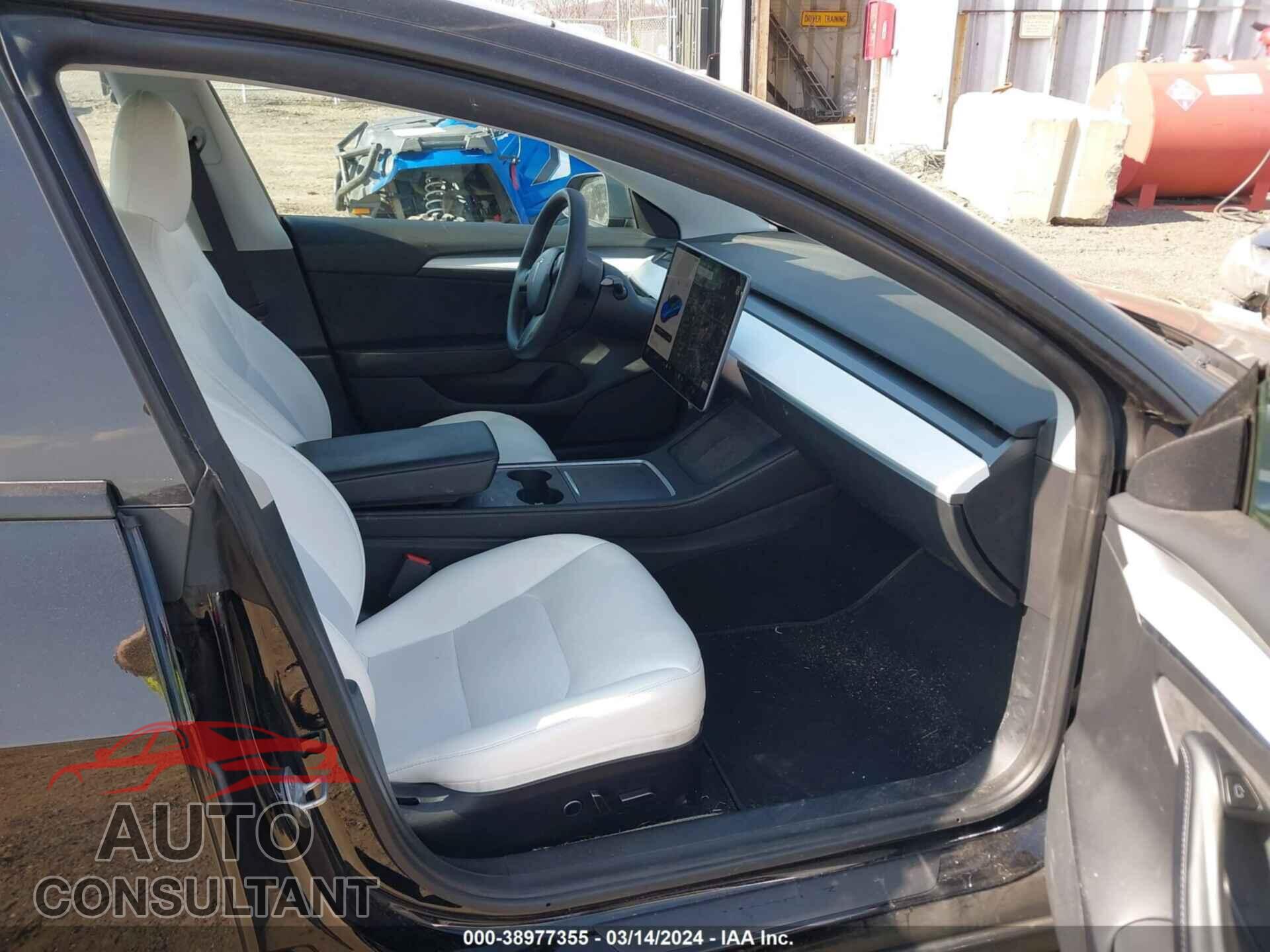 TESLA MODEL 3 2021 - 5YJ3E1EB7MF960650