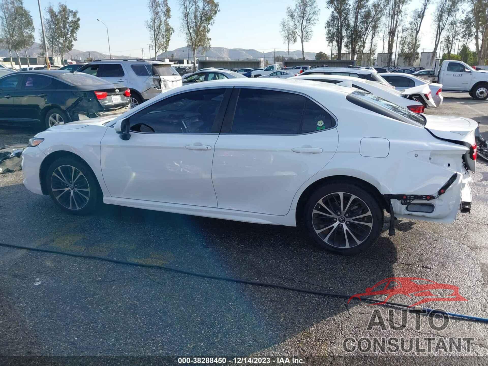 TOYOTA CAMRY 2019 - 4T1B11HK0KU854561