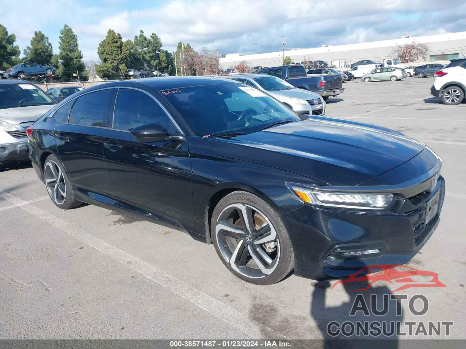HONDA ACCORD 2018 - 1HGCV1F31JA221996