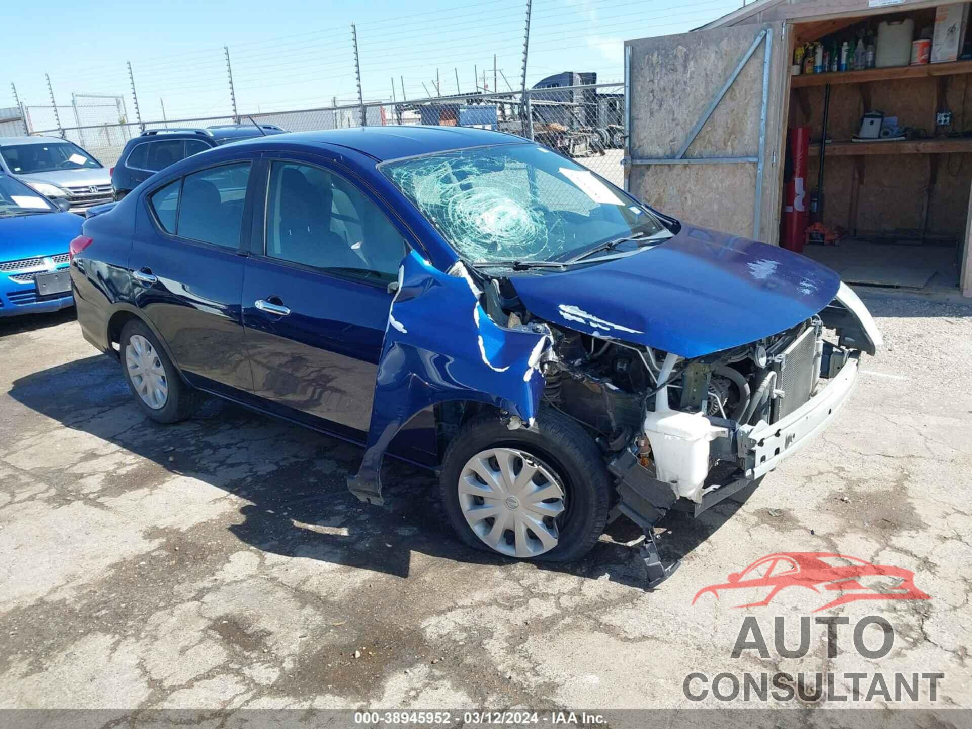 NISSAN VERSA 2018 - 3N1CN7AP9JL811533