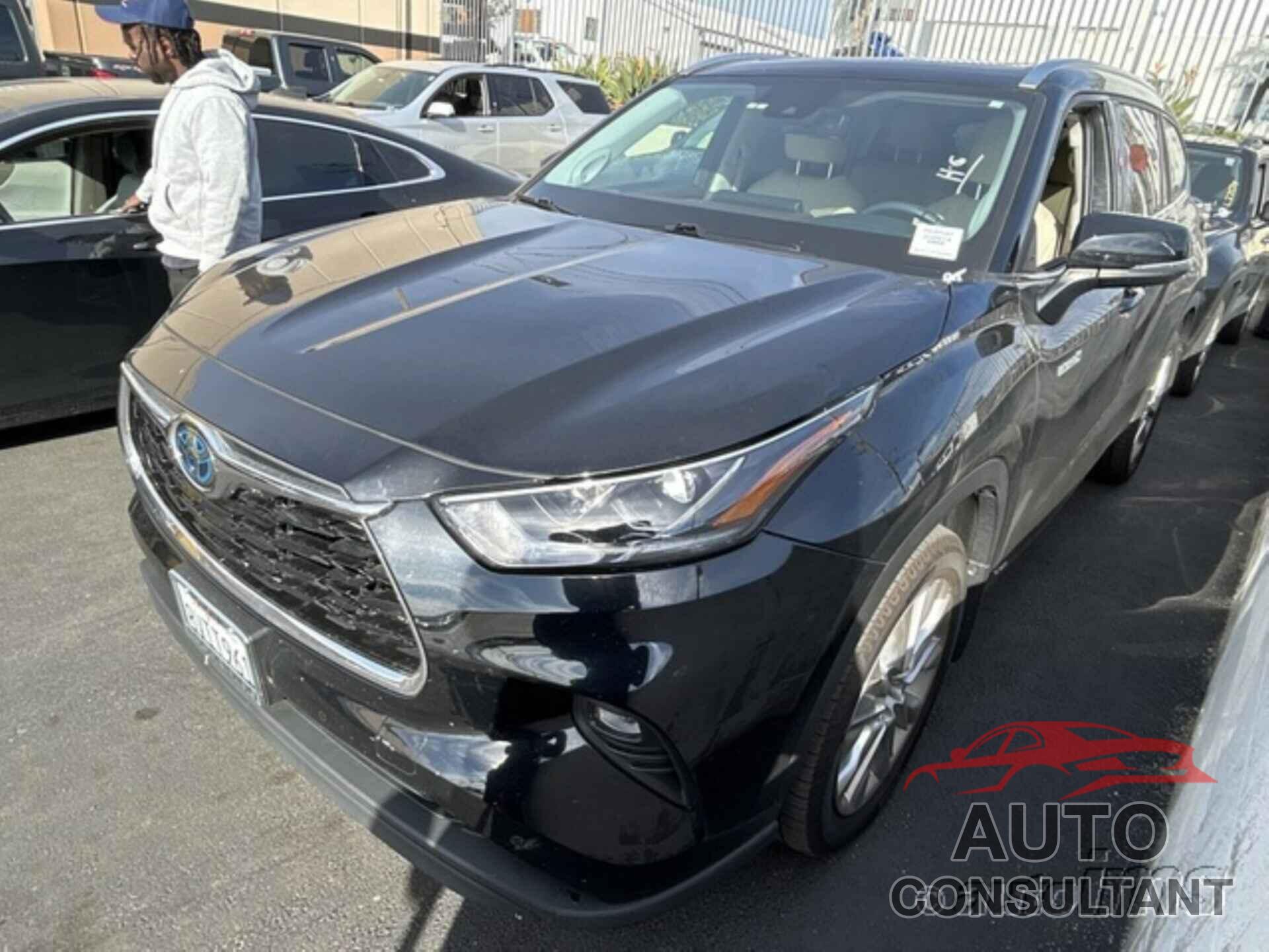 TOYOTA HIGHLANDER 2021 - 5TDXBRCH5MS529929
