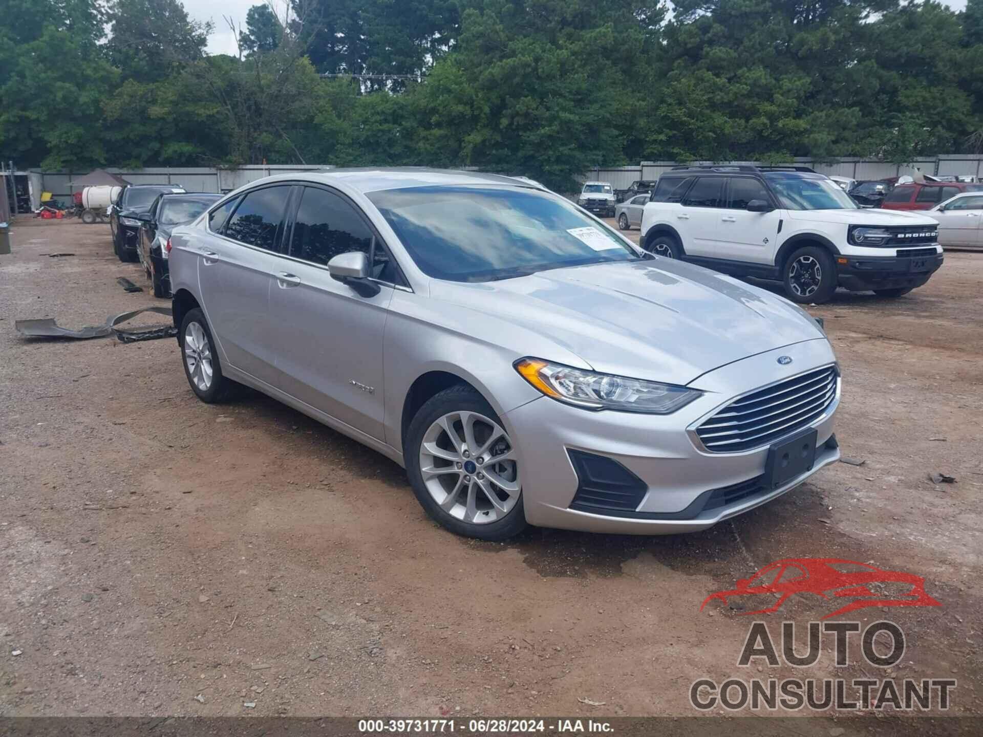 FORD FUSION HYBRID 2019 - 3FA6P0LU0KR154236