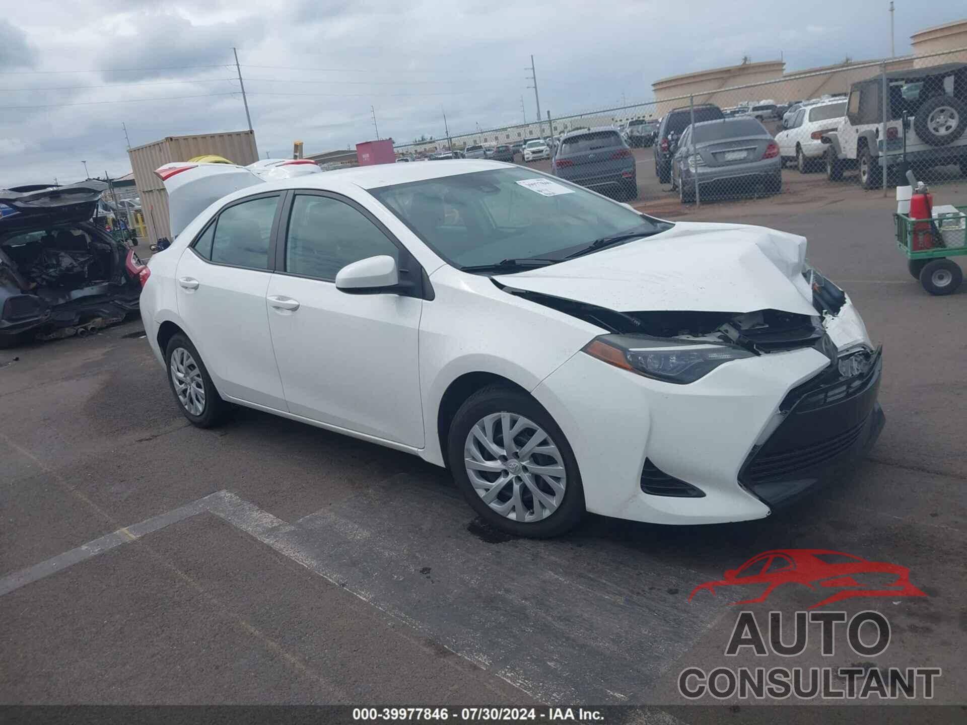 TOYOTA COROLLA 2018 - 5YFBURHE7JP774044