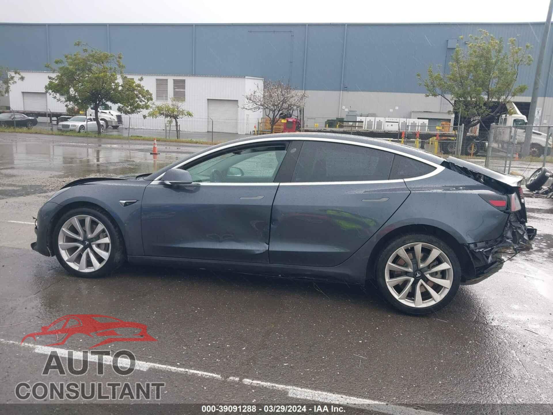 TESLA MODEL 3 2018 - 5YJ3E1EA9JF024001