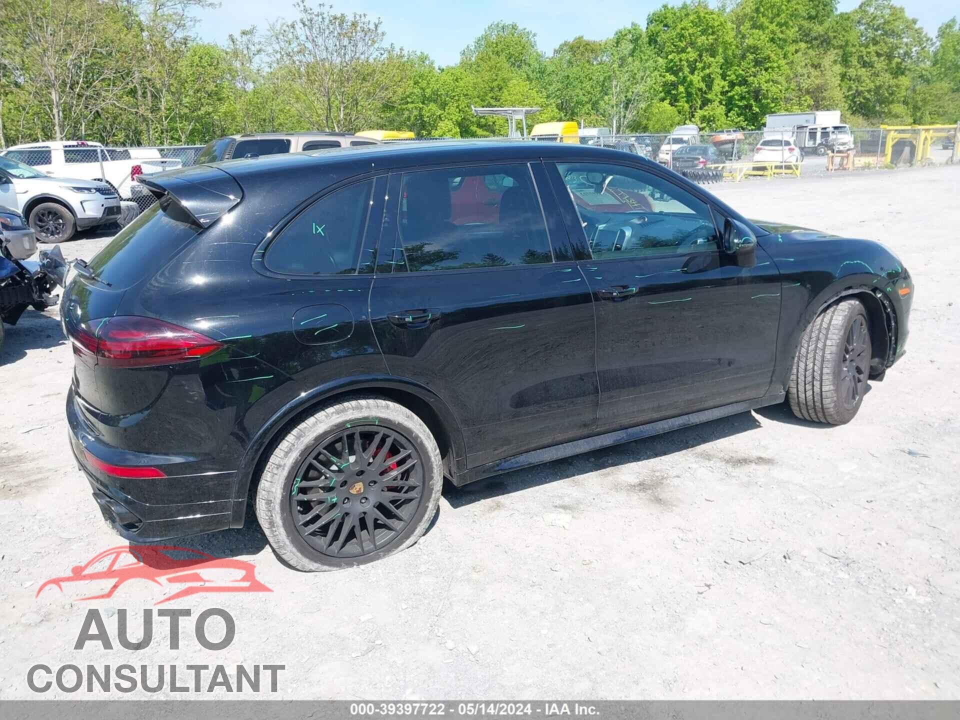 PORSCHE CAYENNE 2017 - WP1AD2A26HLA82491