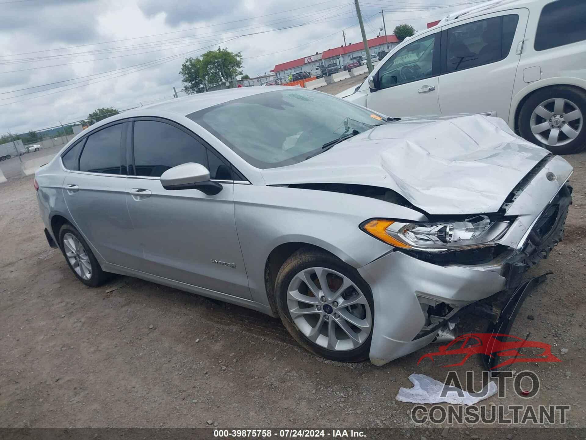 FORD FUSION HYBRID 2019 - 3FA6P0LU2KR197525