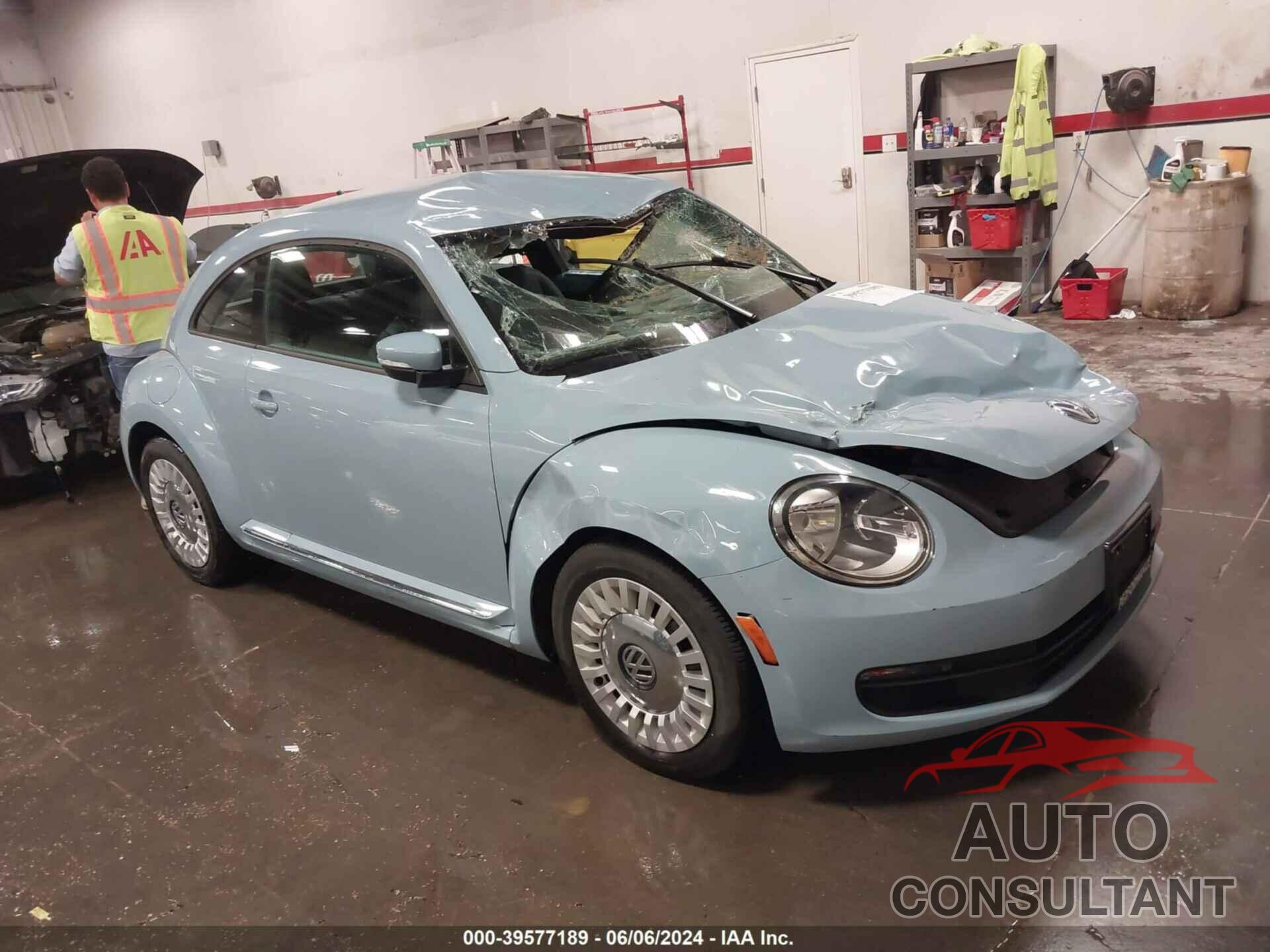 VOLKSWAGEN BEETLE 2014 - 3VWJ07AT3EM660542