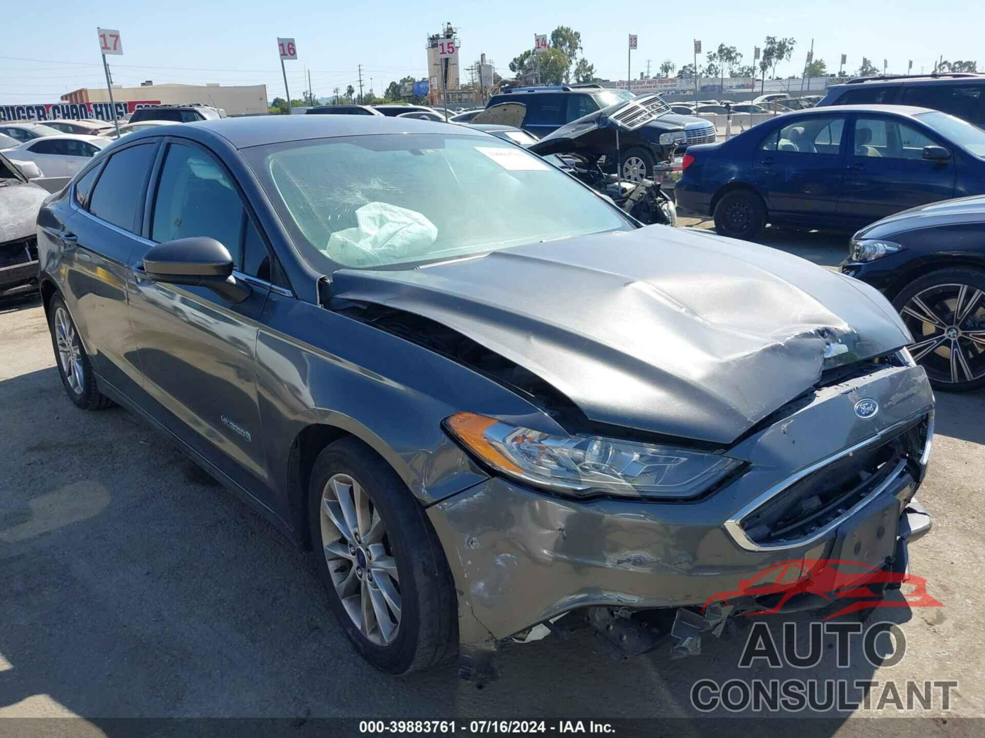 FORD FUSION HYBRID 2017 - 3FA6P0LU2HR368363