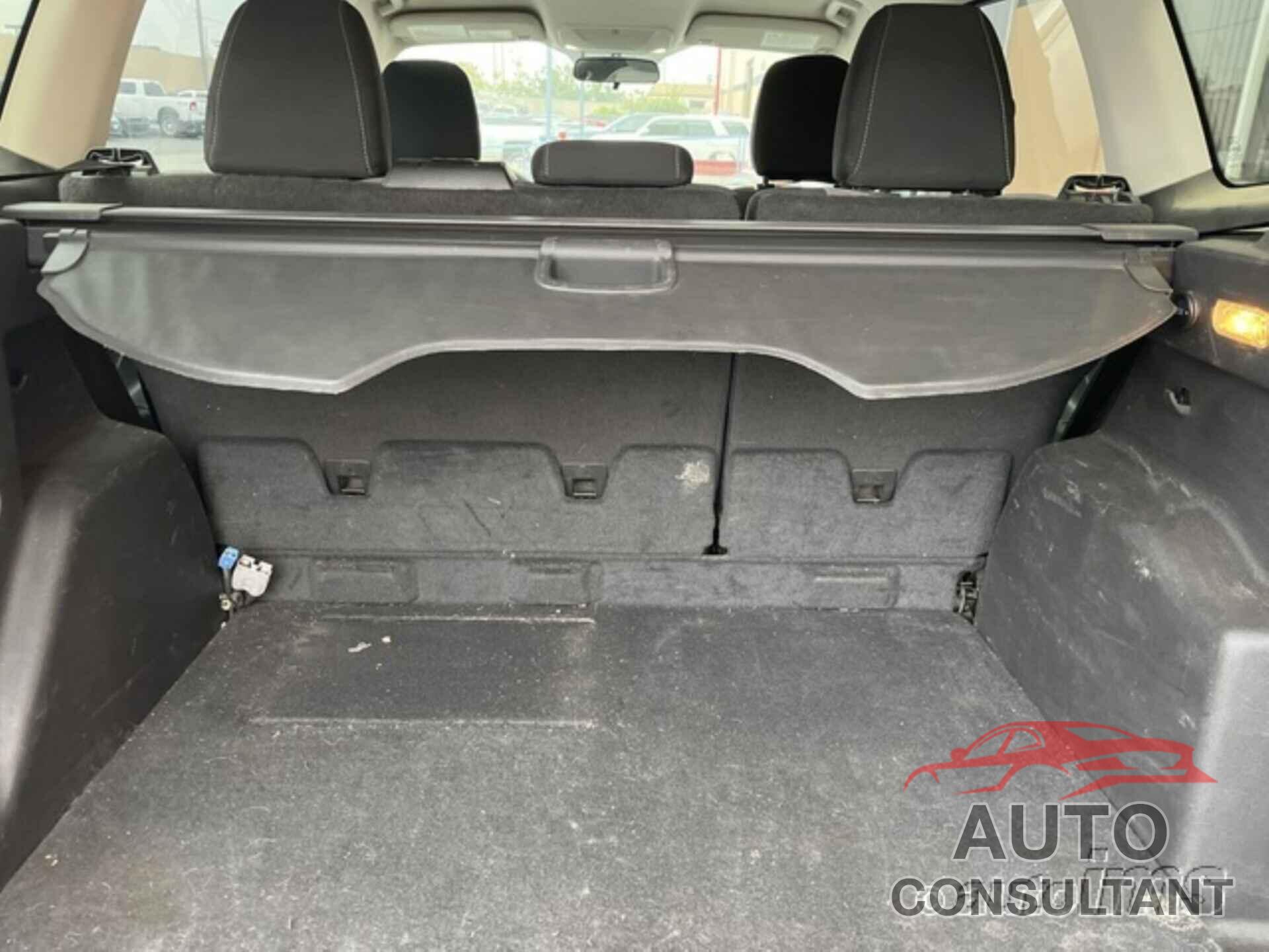 FORD ESCAPE 2018 - 1FMCU0GD8JUC13472