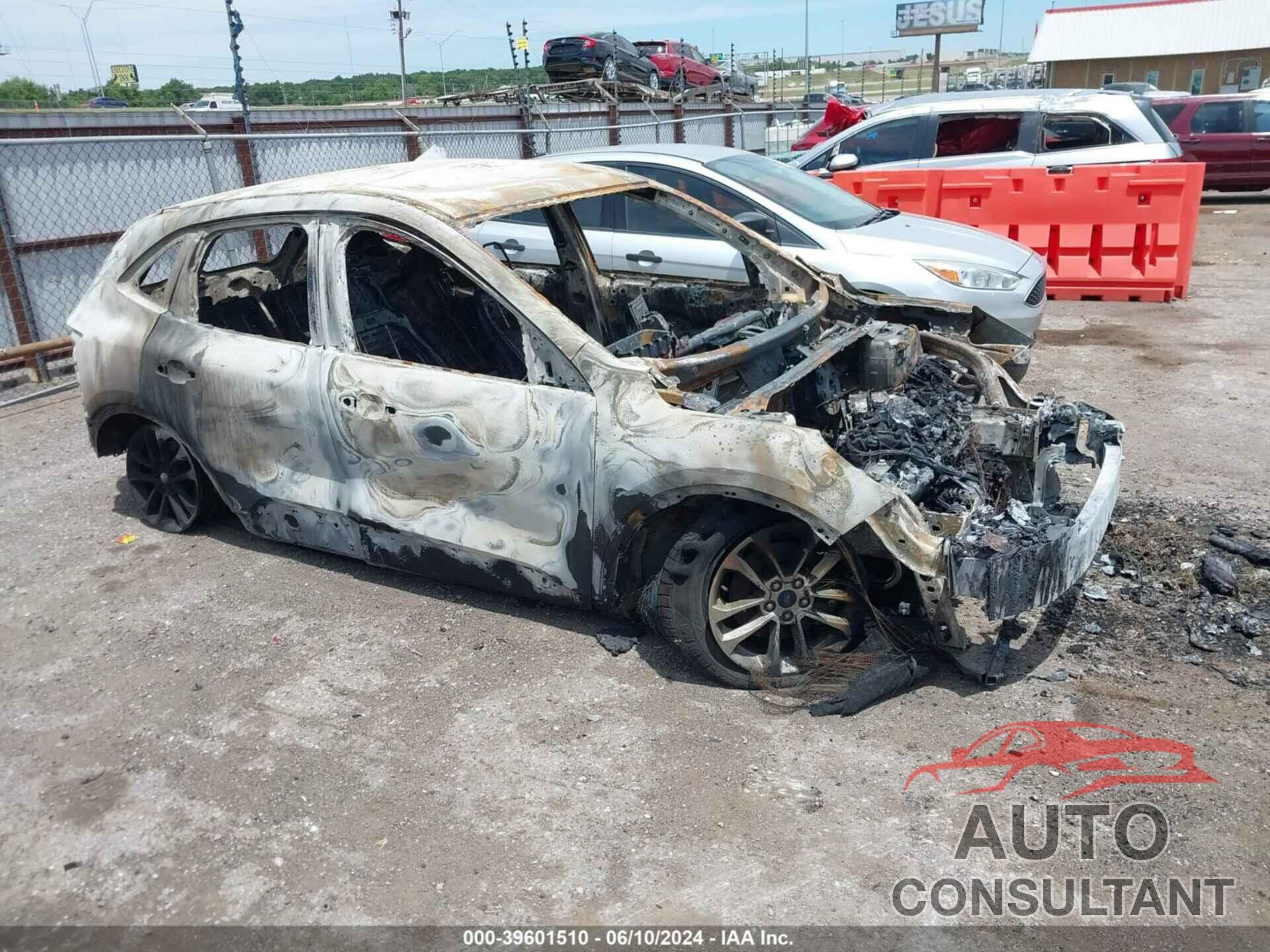 FORD ESCAPE 2020 - 1FMCU0G65LUB03144