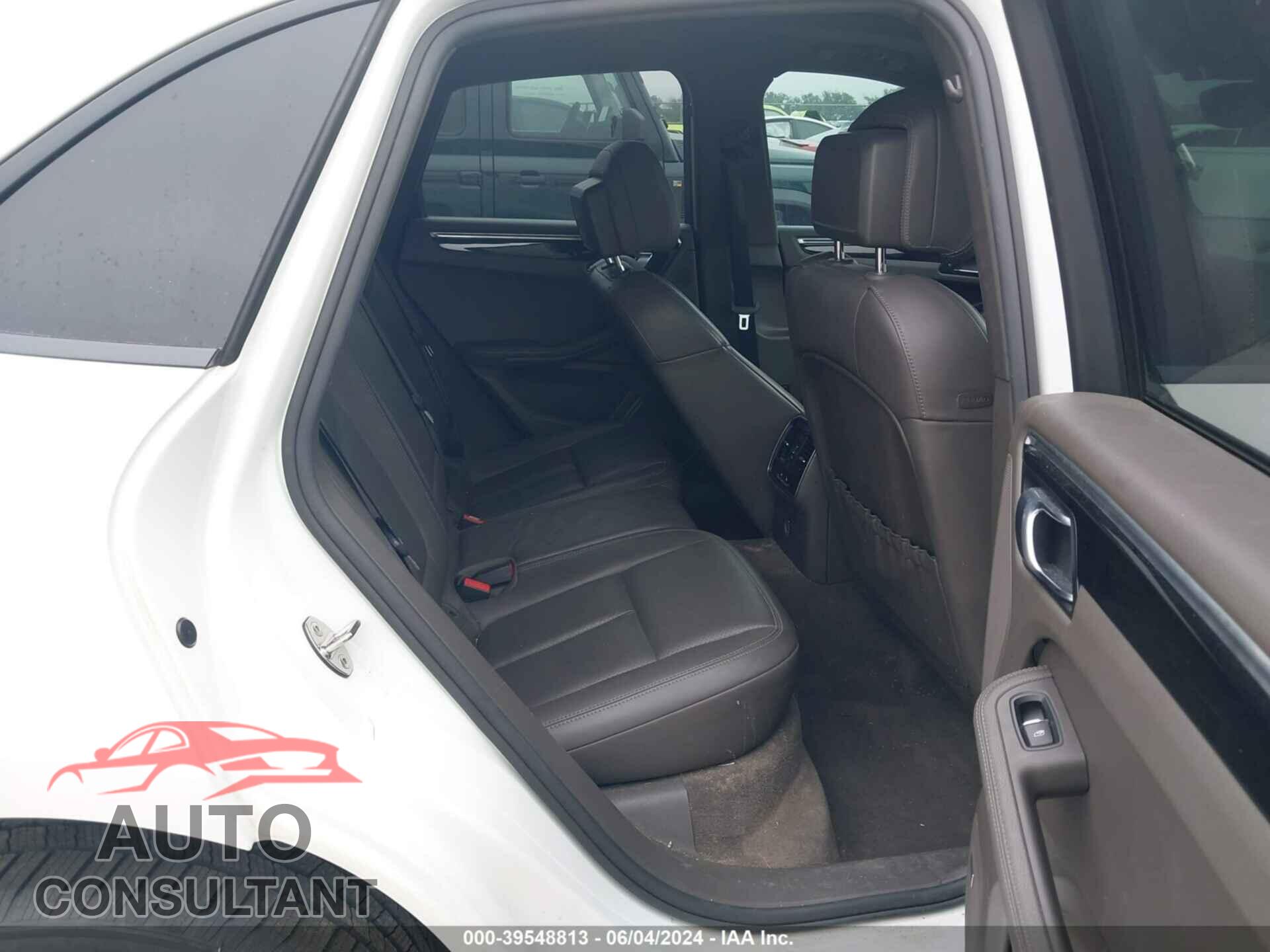 PORSCHE MACAN 2017 - WP1AA2A50HLB83836