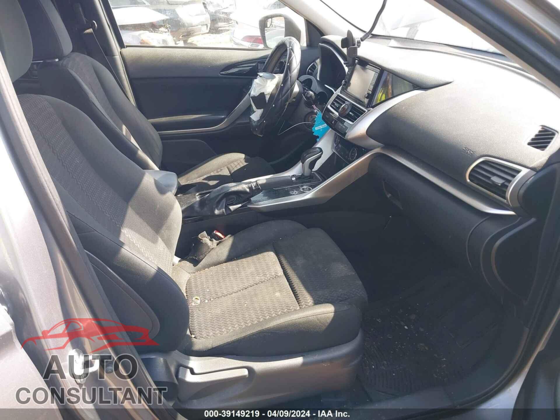 MITSUBISHI ECLIPSE CROSS 2019 - JA4AT3AA9KZ040915