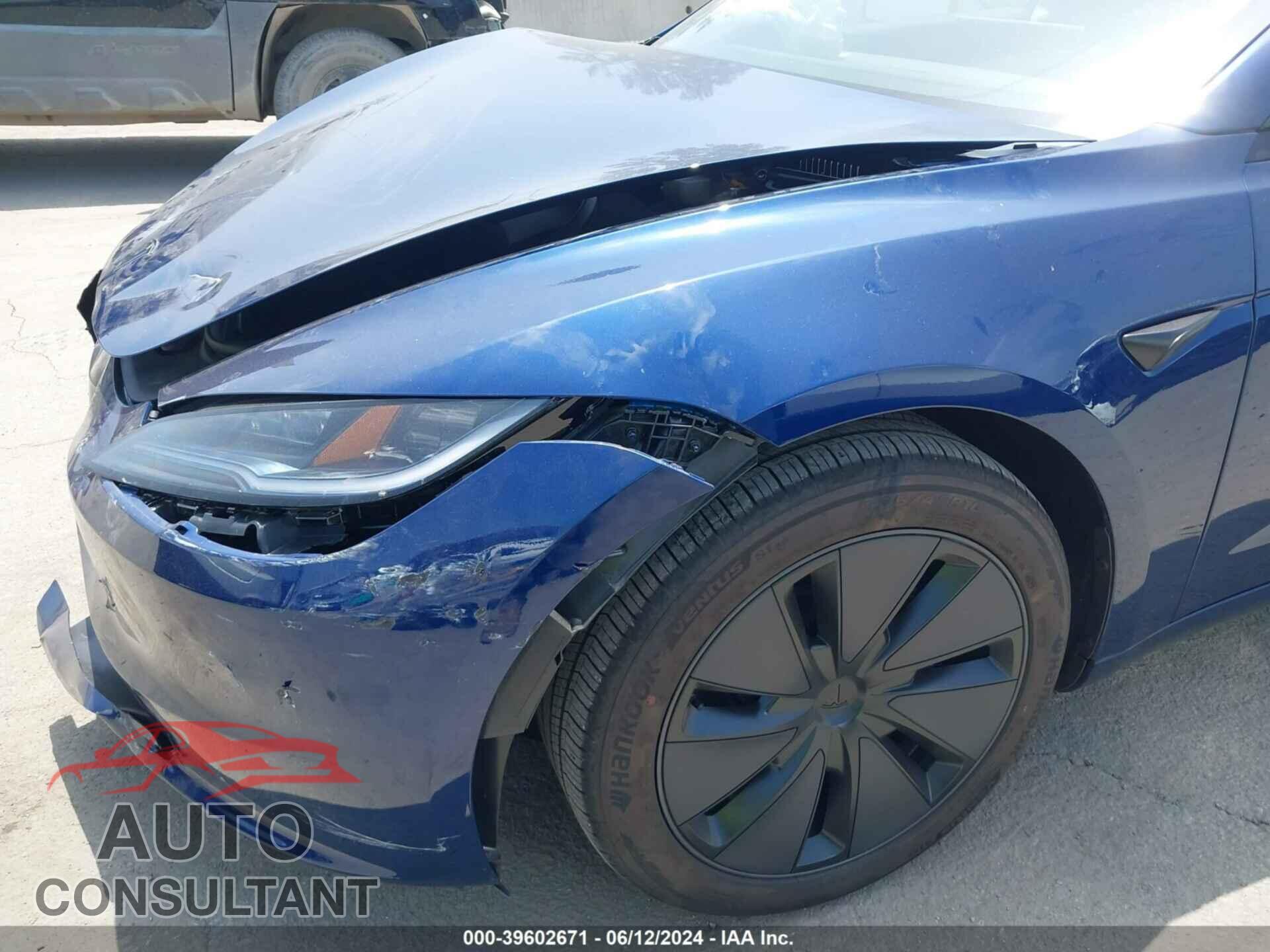 TESLA MODEL 3 2024 - 5YJ3E1EB5RF729446