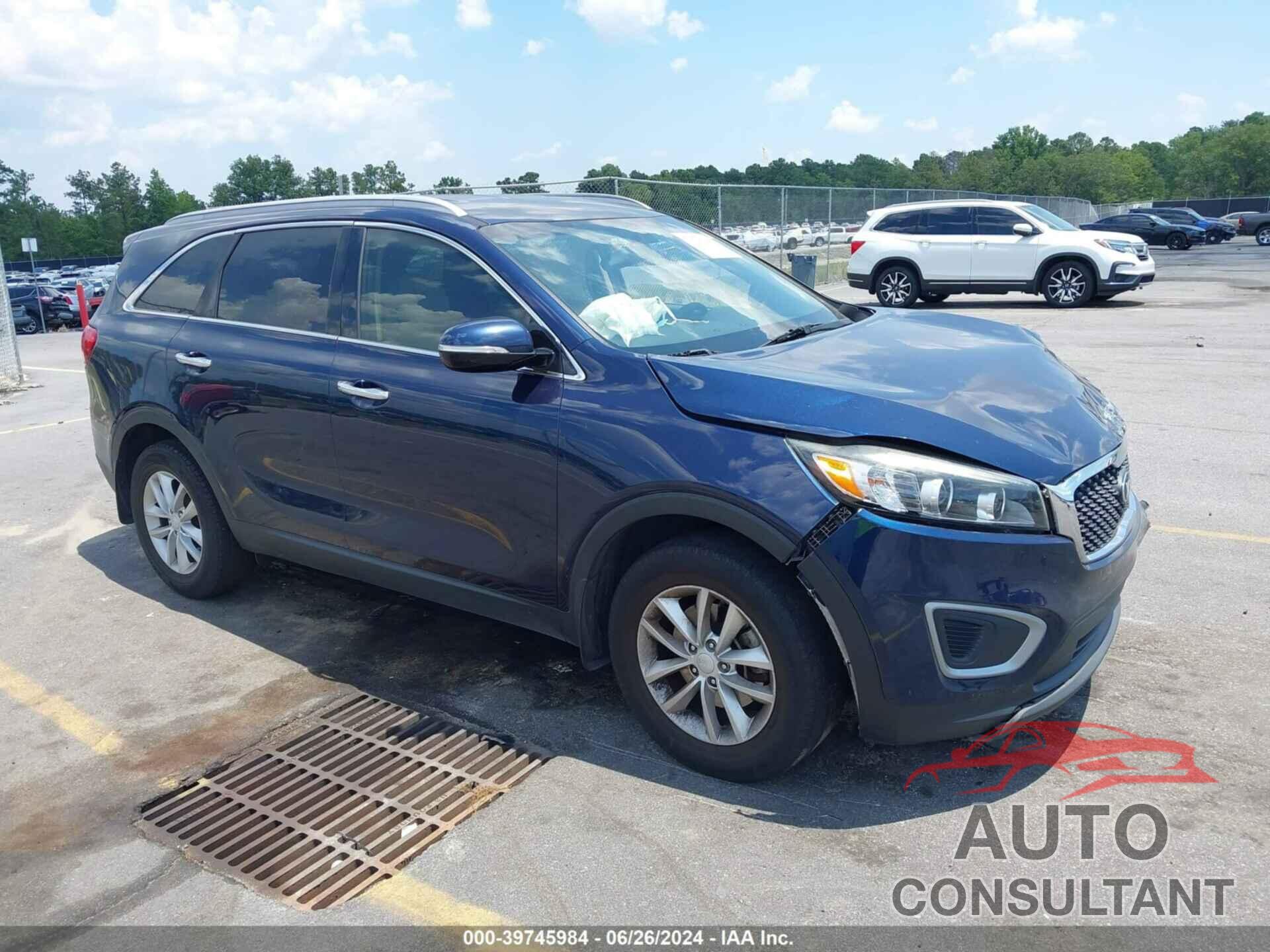 KIA SORENTO 2018 - 5XYPG4A31JG382318