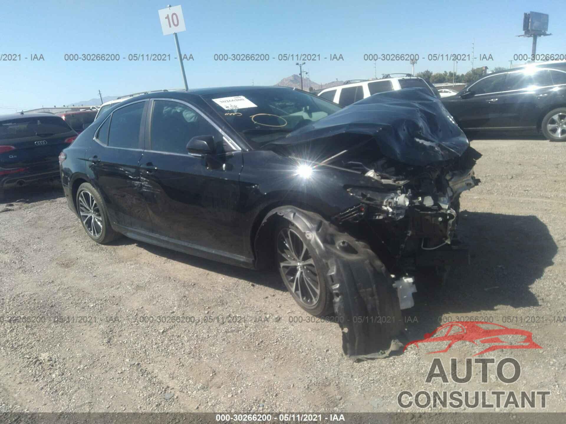 TOYOTA CAMRY 2018 - 4T1B11HK5JU155280